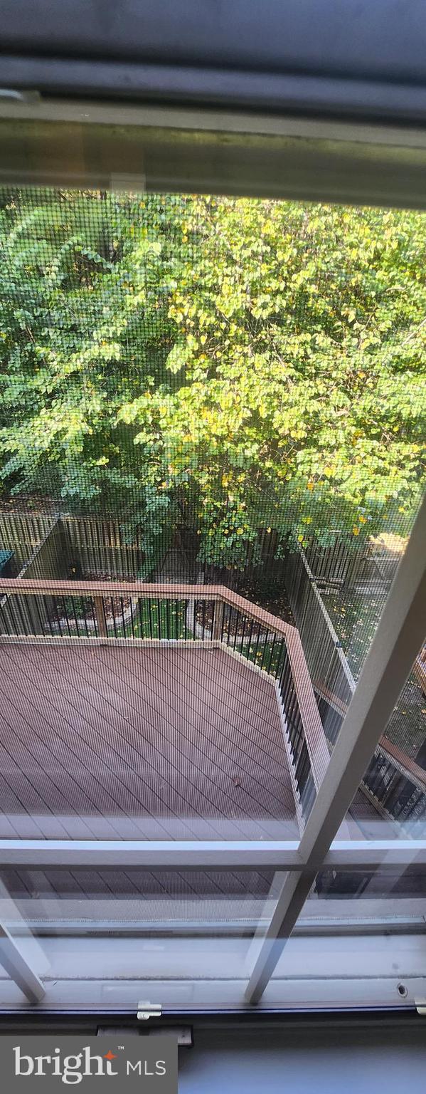 LAKE RIDGE - SPRINGWOODS - Residential Lease