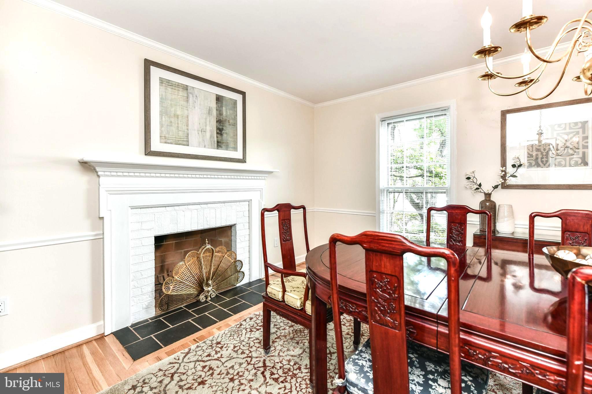 COUNTRY CLUB MANOR - Residential