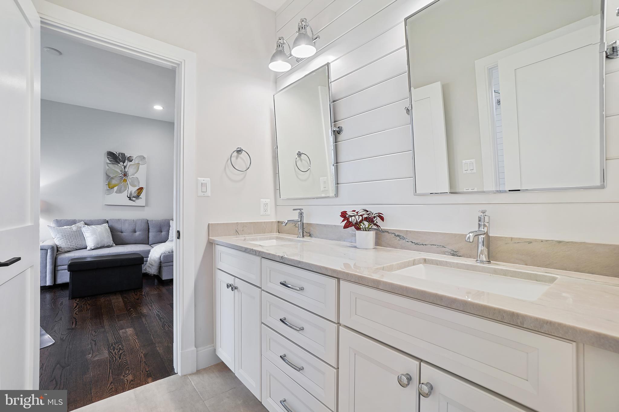 LONE OAK - Residential