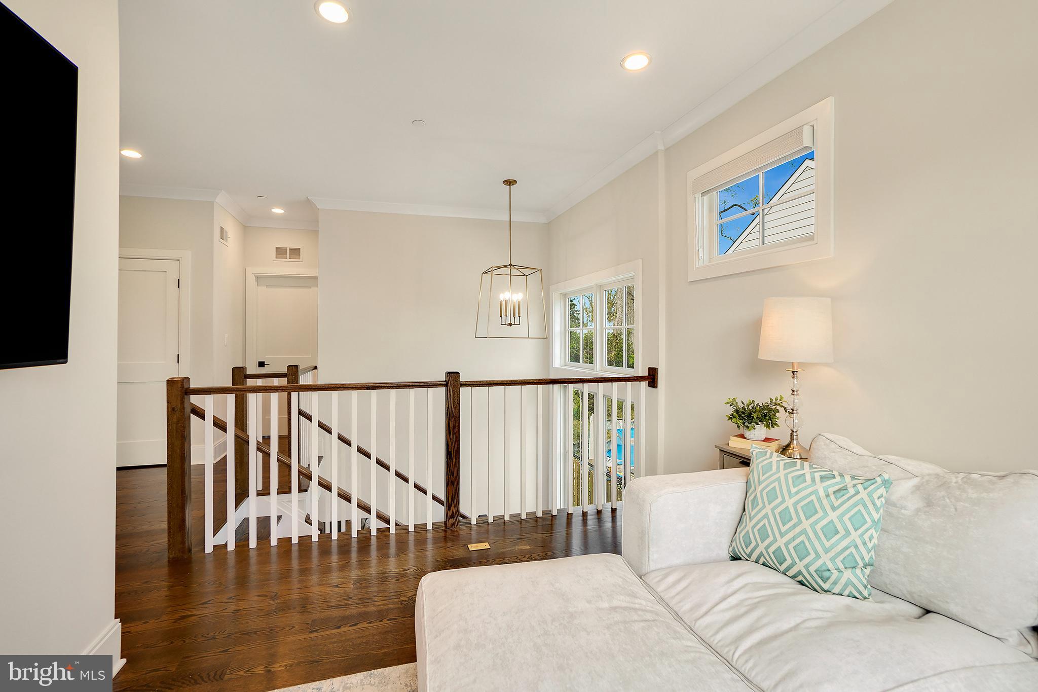 LONE OAK - Residential