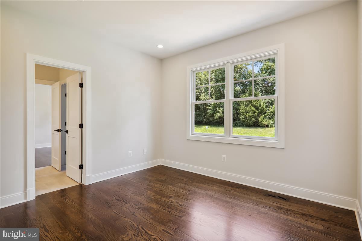 LONE OAK - Residential