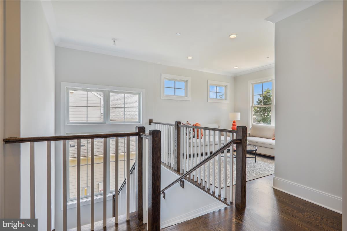 LONE OAK - Residential