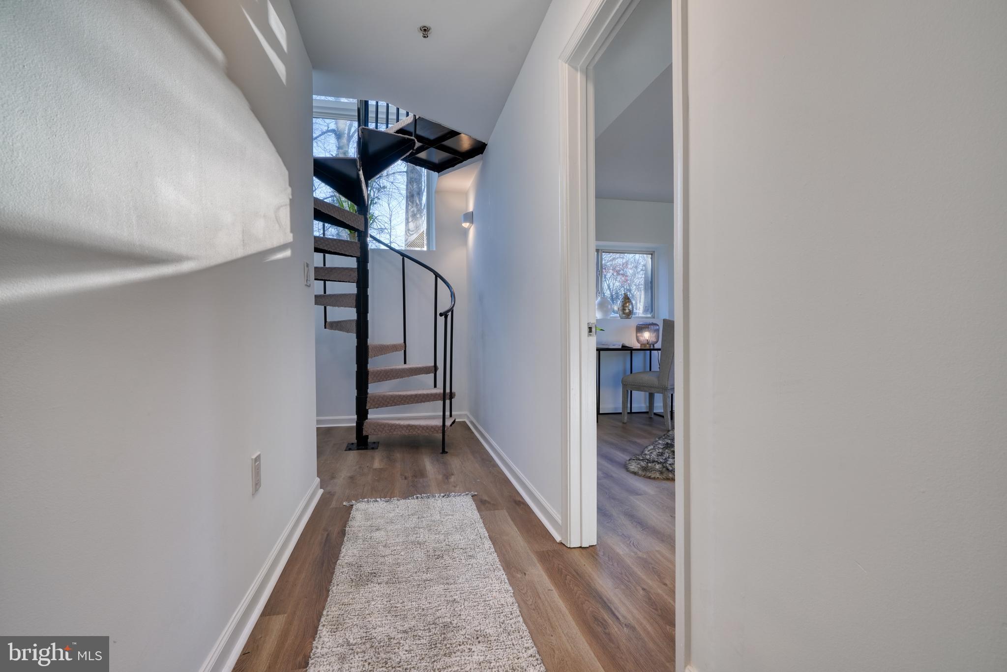 FORT WASHINGTON - Residential