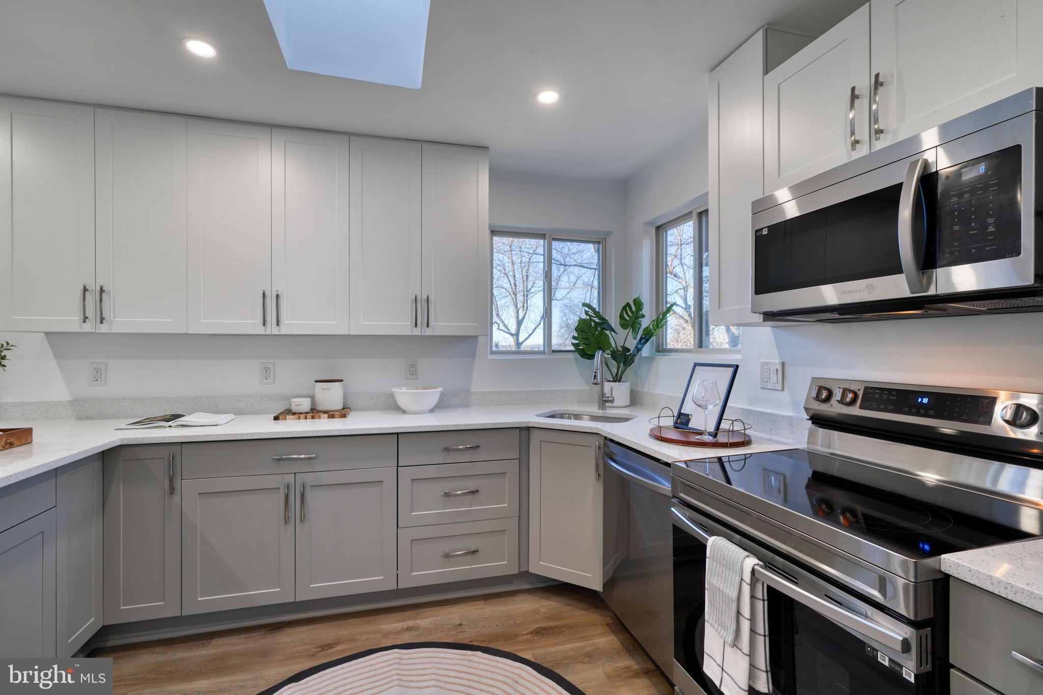 FORT WASHINGTON - Residential