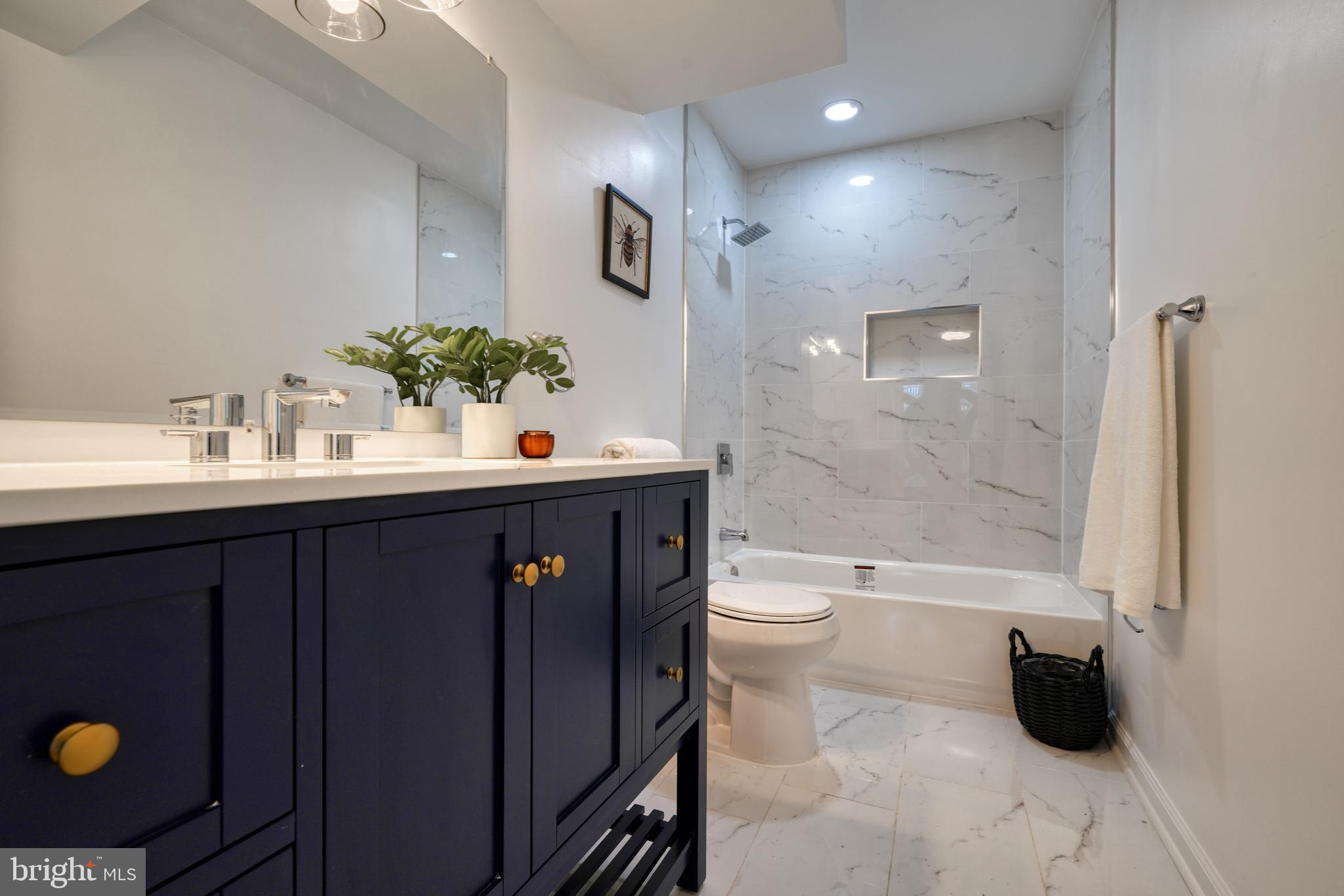 FORT WASHINGTON - Residential