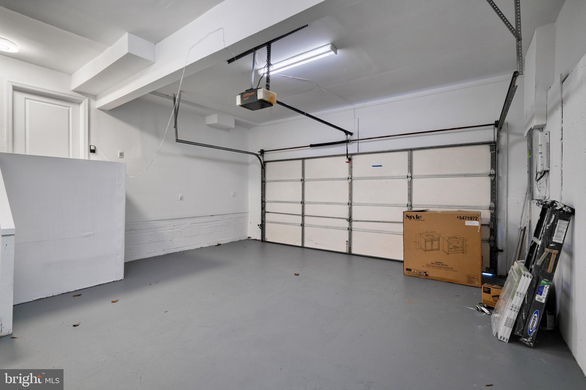 FORT WASHINGTON - Residential