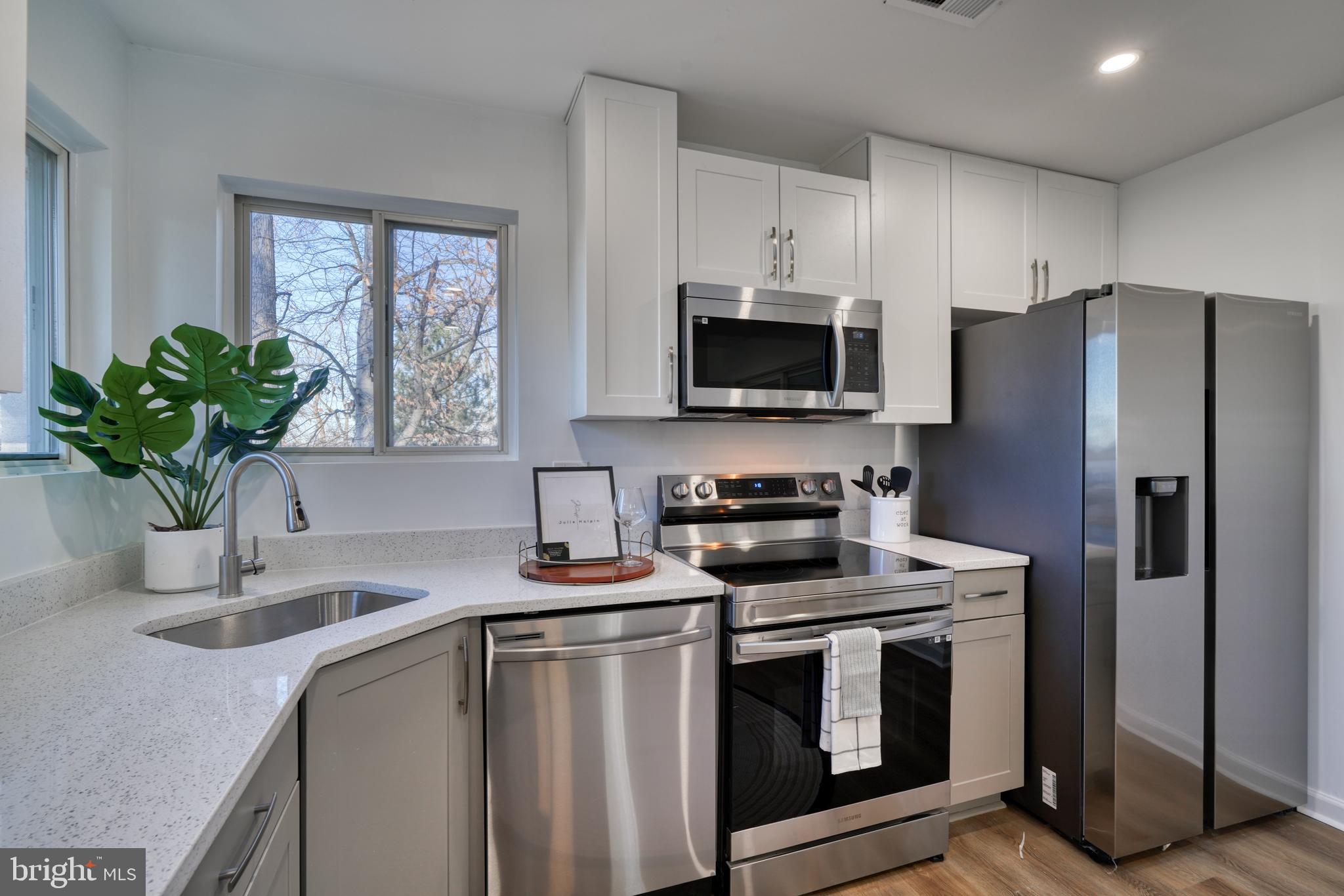 FORT WASHINGTON - Residential