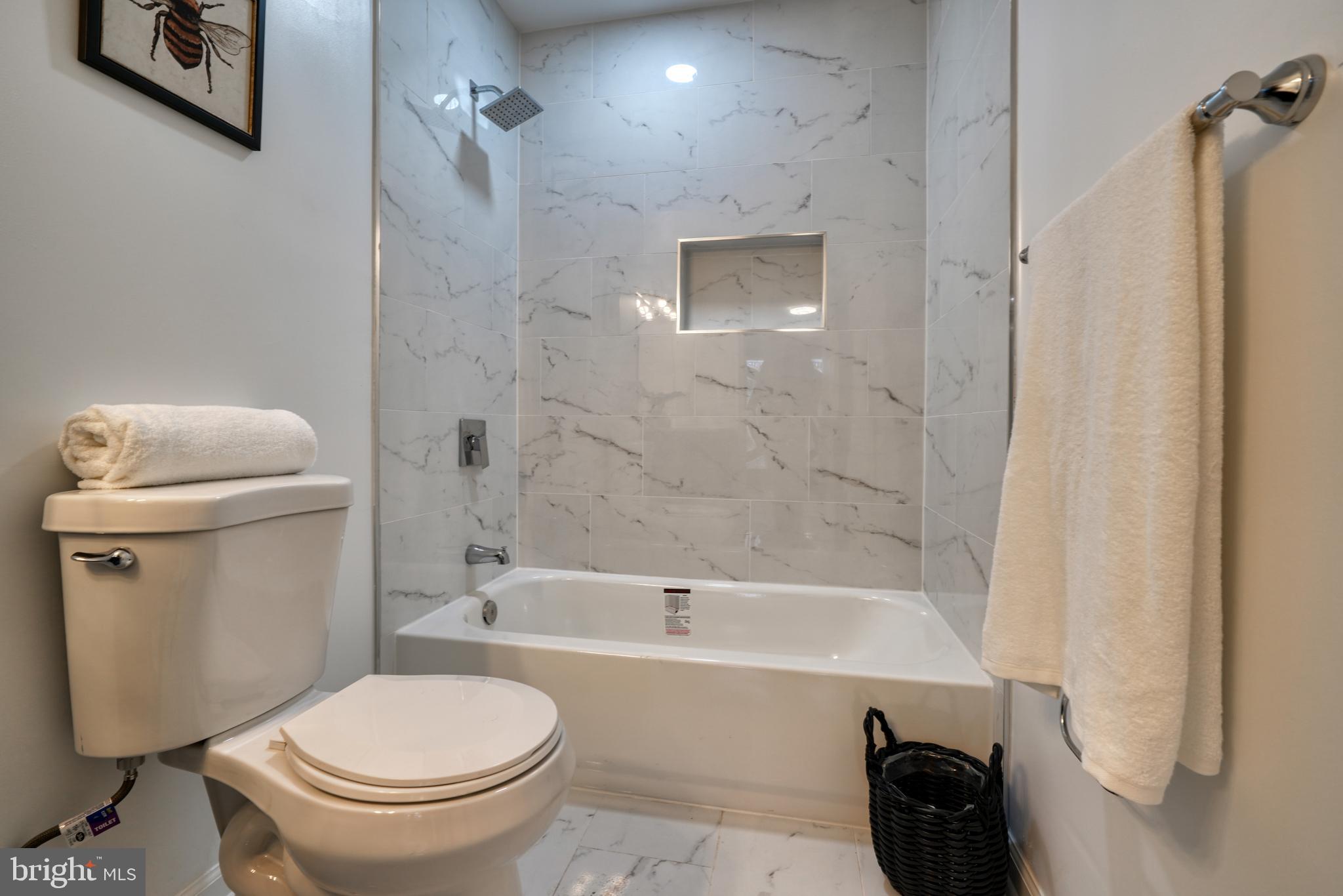 FORT WASHINGTON - Residential