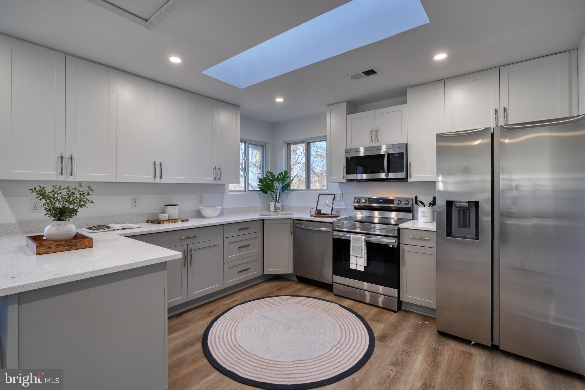 FORT WASHINGTON - Residential