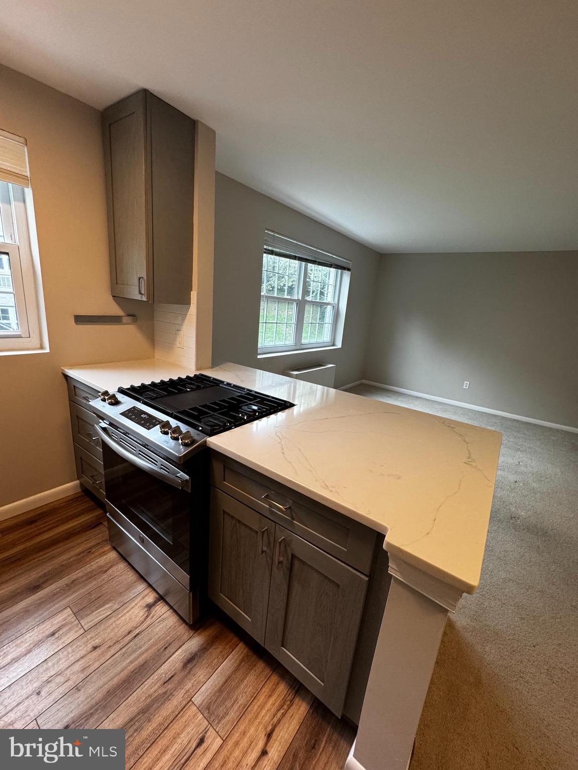 VERMONT GARDENS - Residential Lease