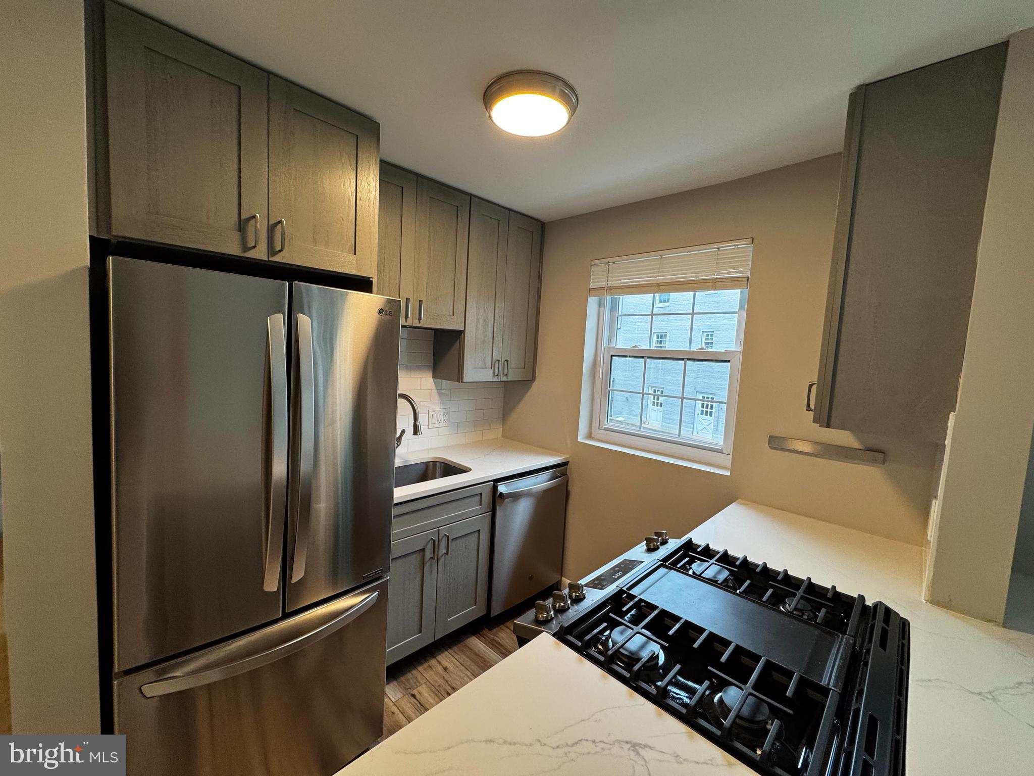 VERMONT GARDENS - Residential Lease