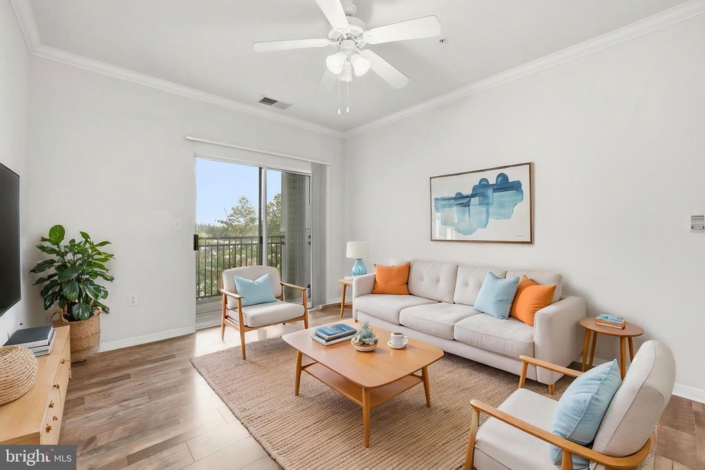 Photo of 12929 Centre Park Circle #215, HERNDON, VA 20171 (MLS # VAFX2310186)