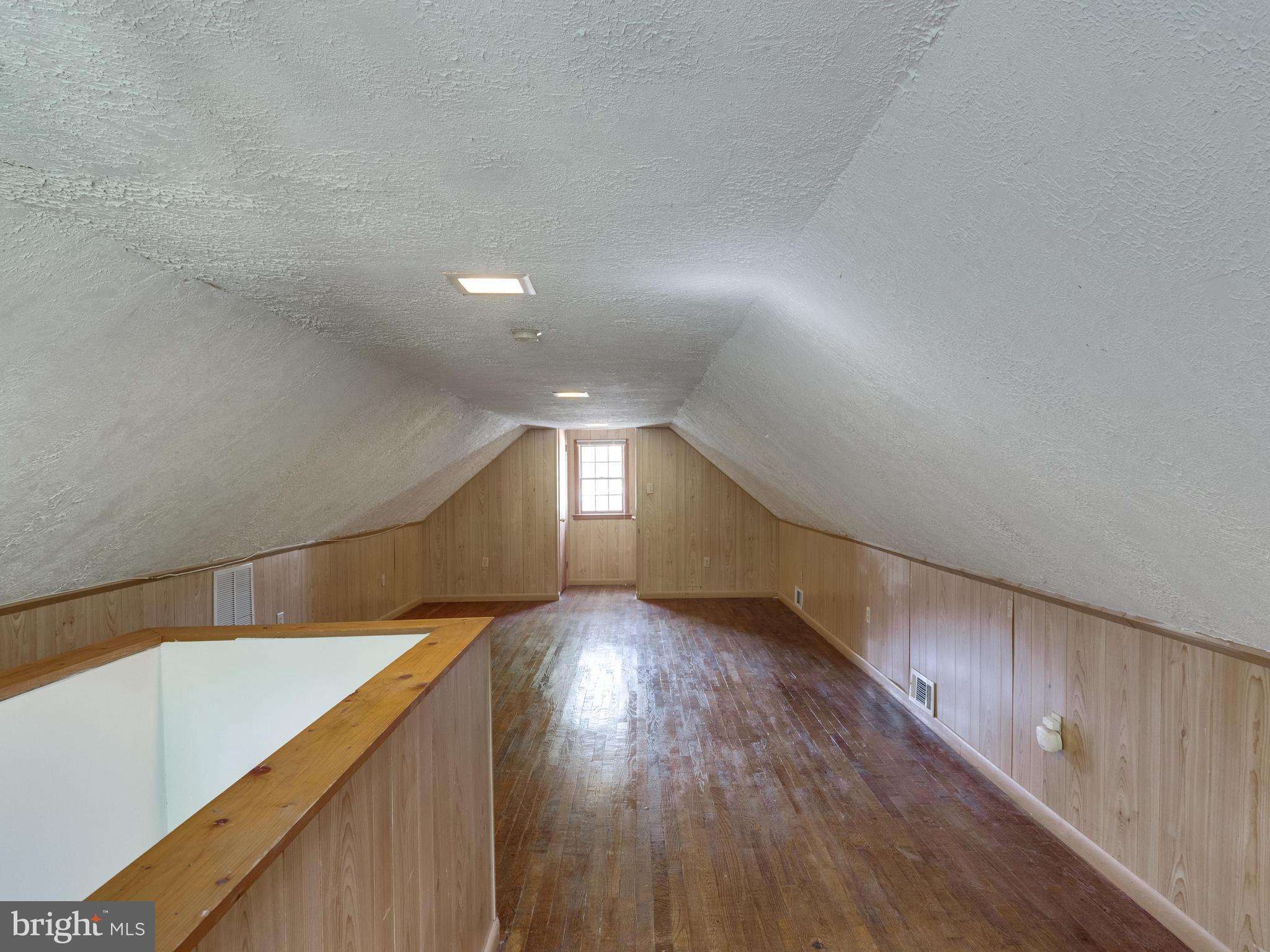 FAIRVIEW - Residential