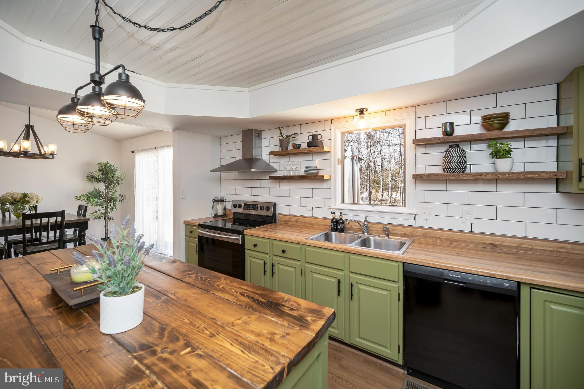 LAKE OF THE WOODS - Residential