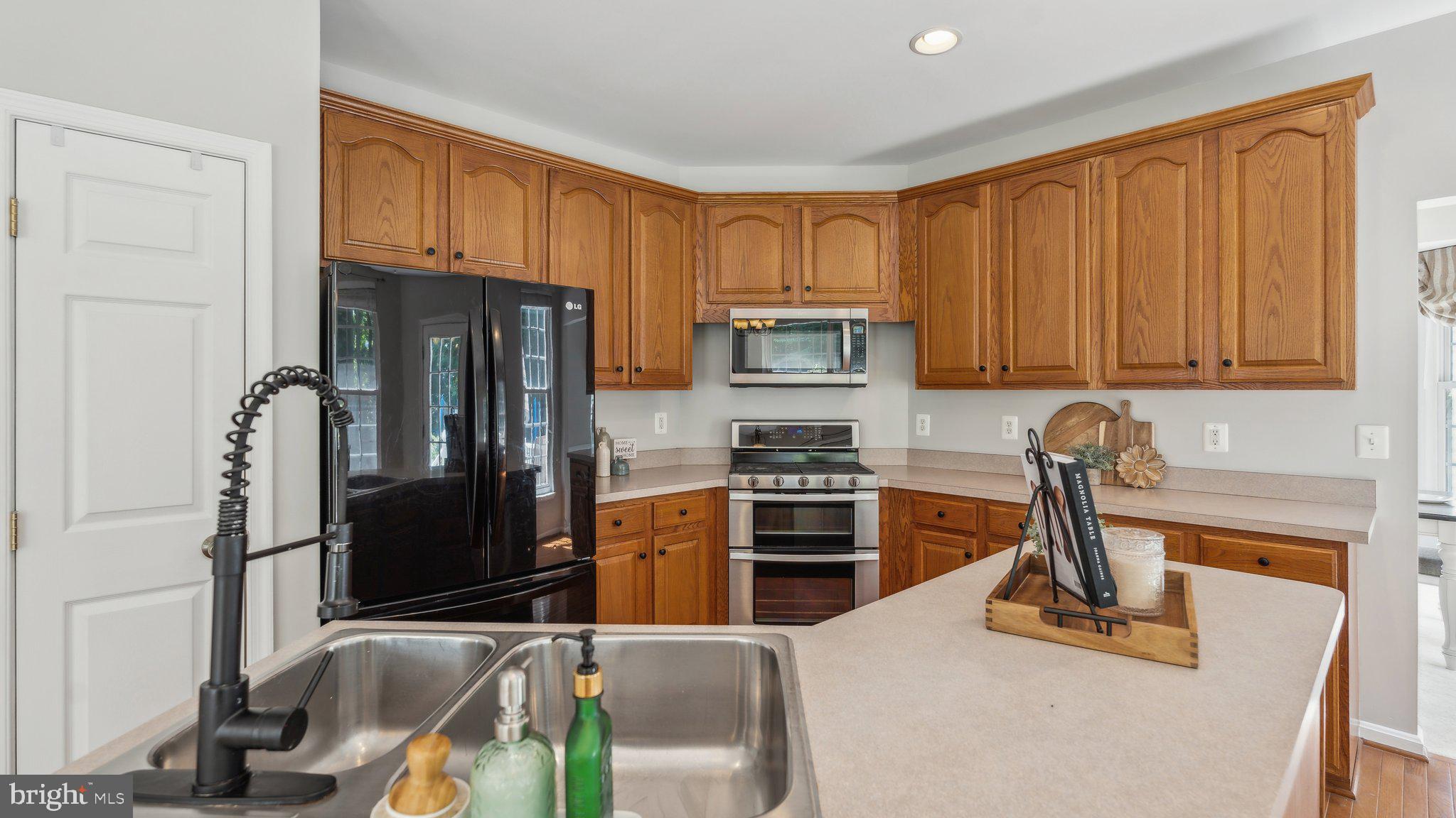 RIDGEFIELD ESTATES - Residential