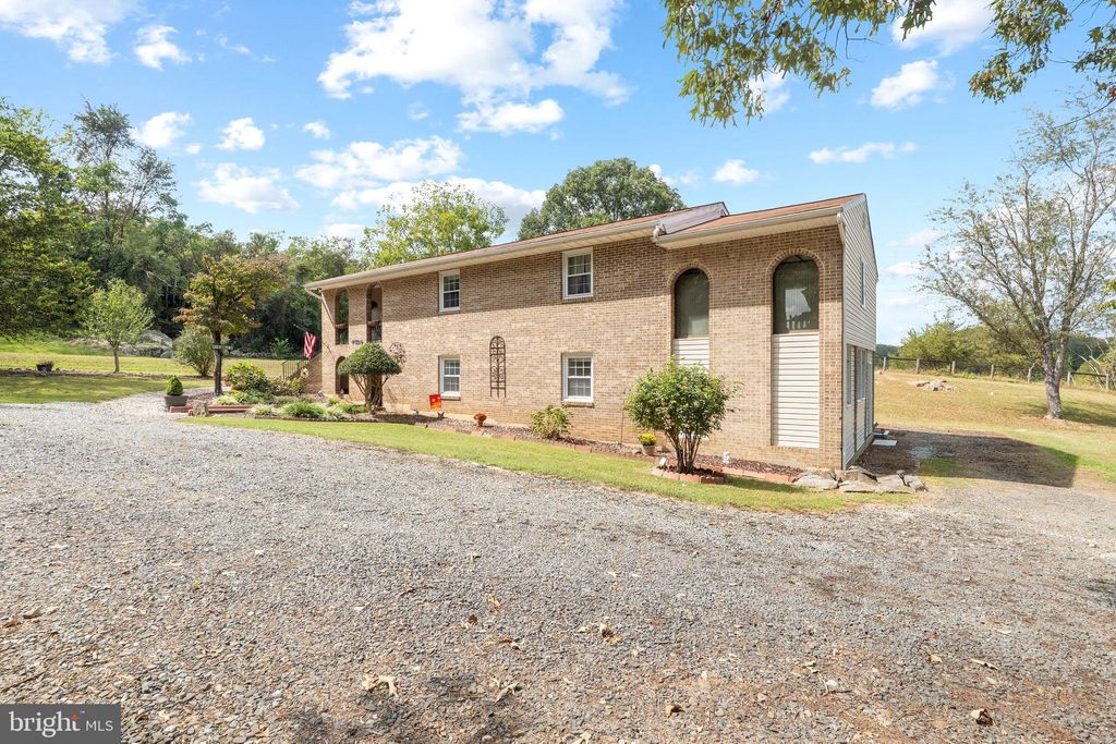 Photo of 505 Viewtown Rd, AMISSVILLE, VA 20106 (MLS # VARP2002284)