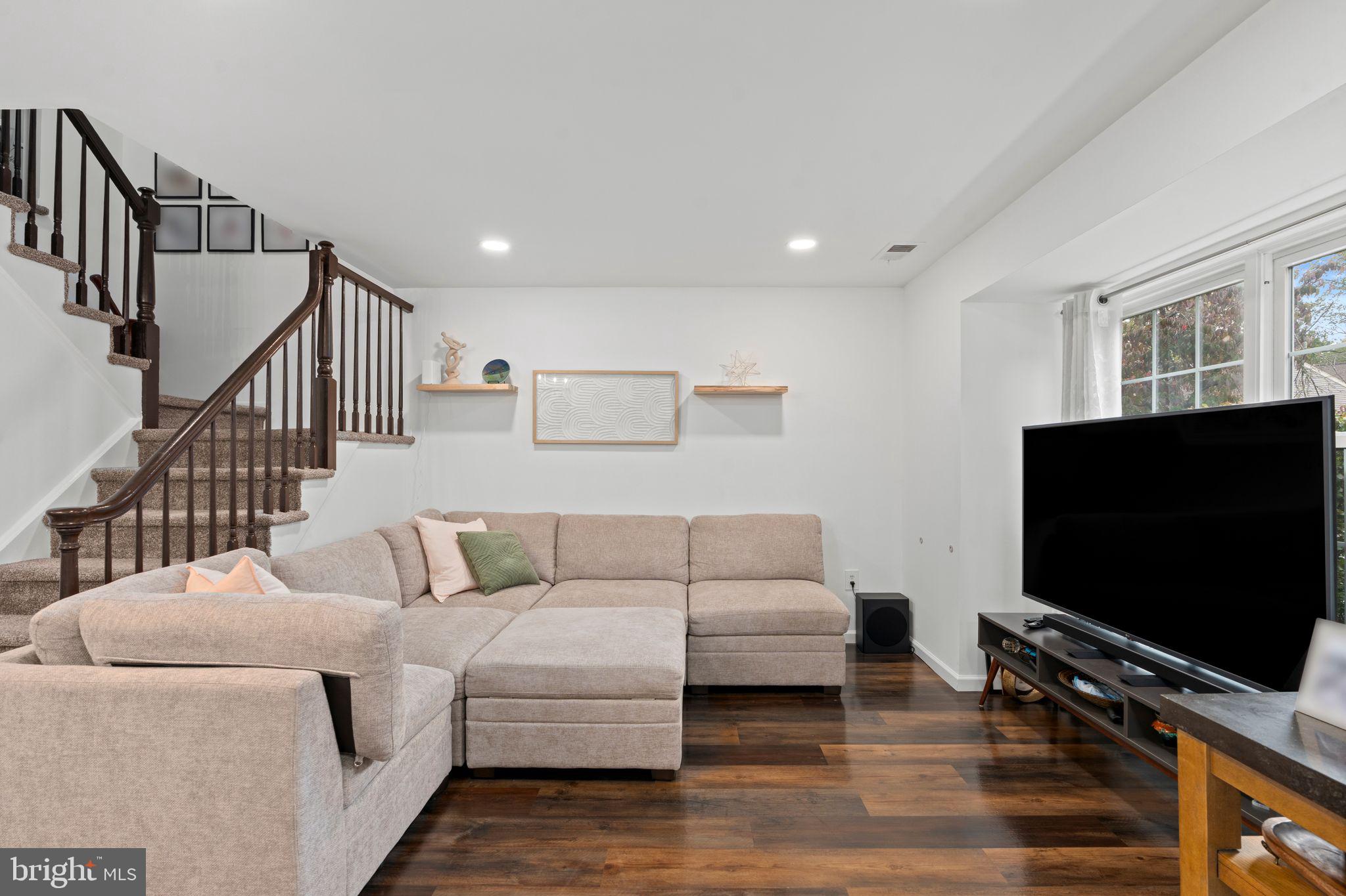1309 JUNIPER COURT