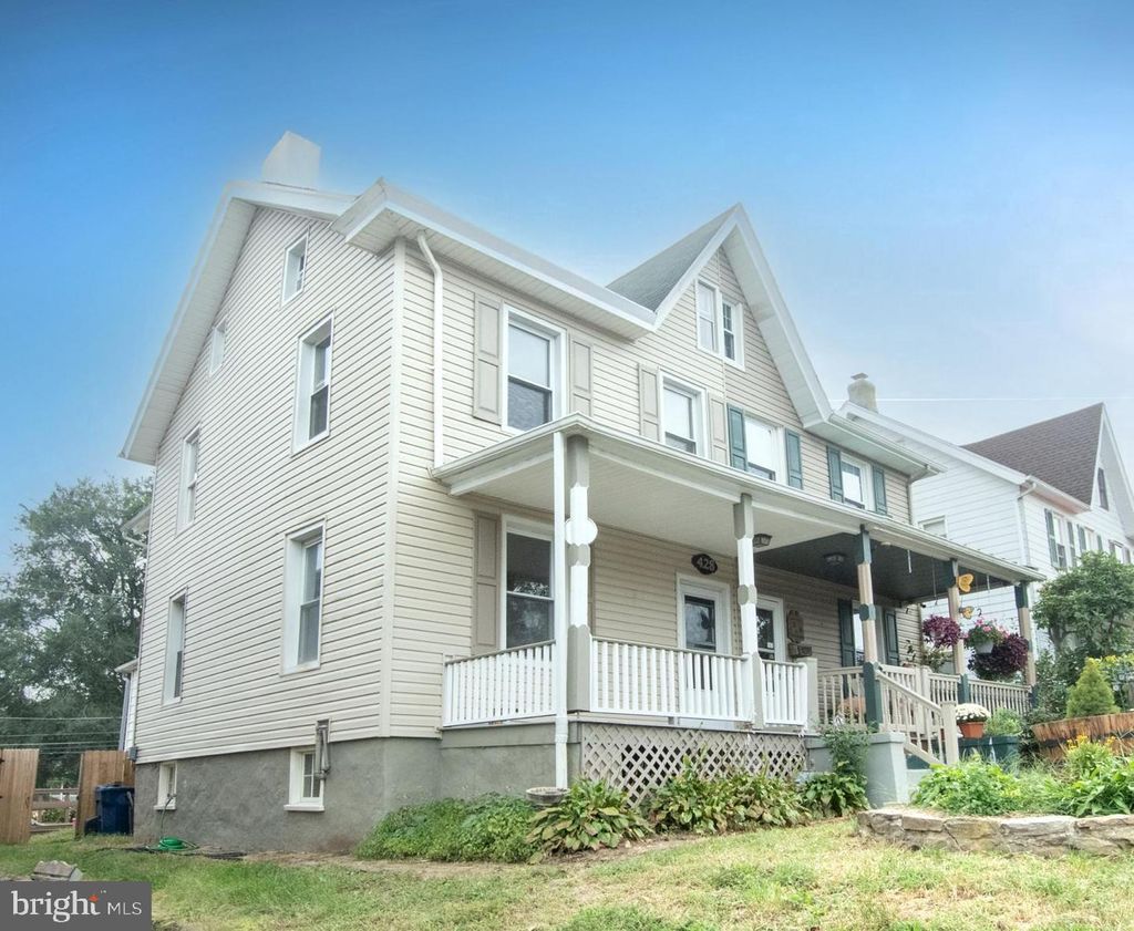Photo of 428 W 2nd Avenue, PARKESBURG, PA 19365 (MLS # PACT2107736)