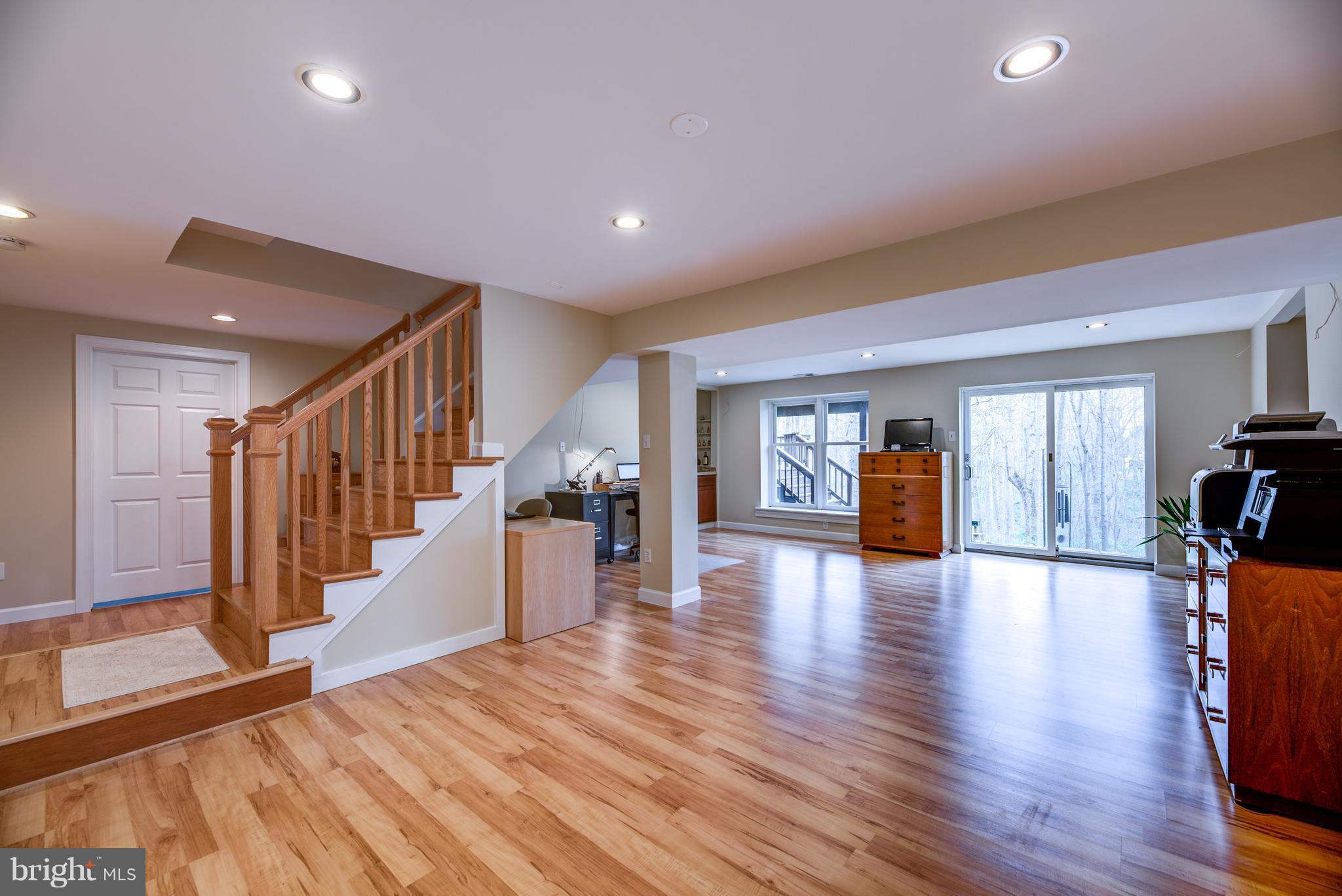 SHAKER WOODS - Residential