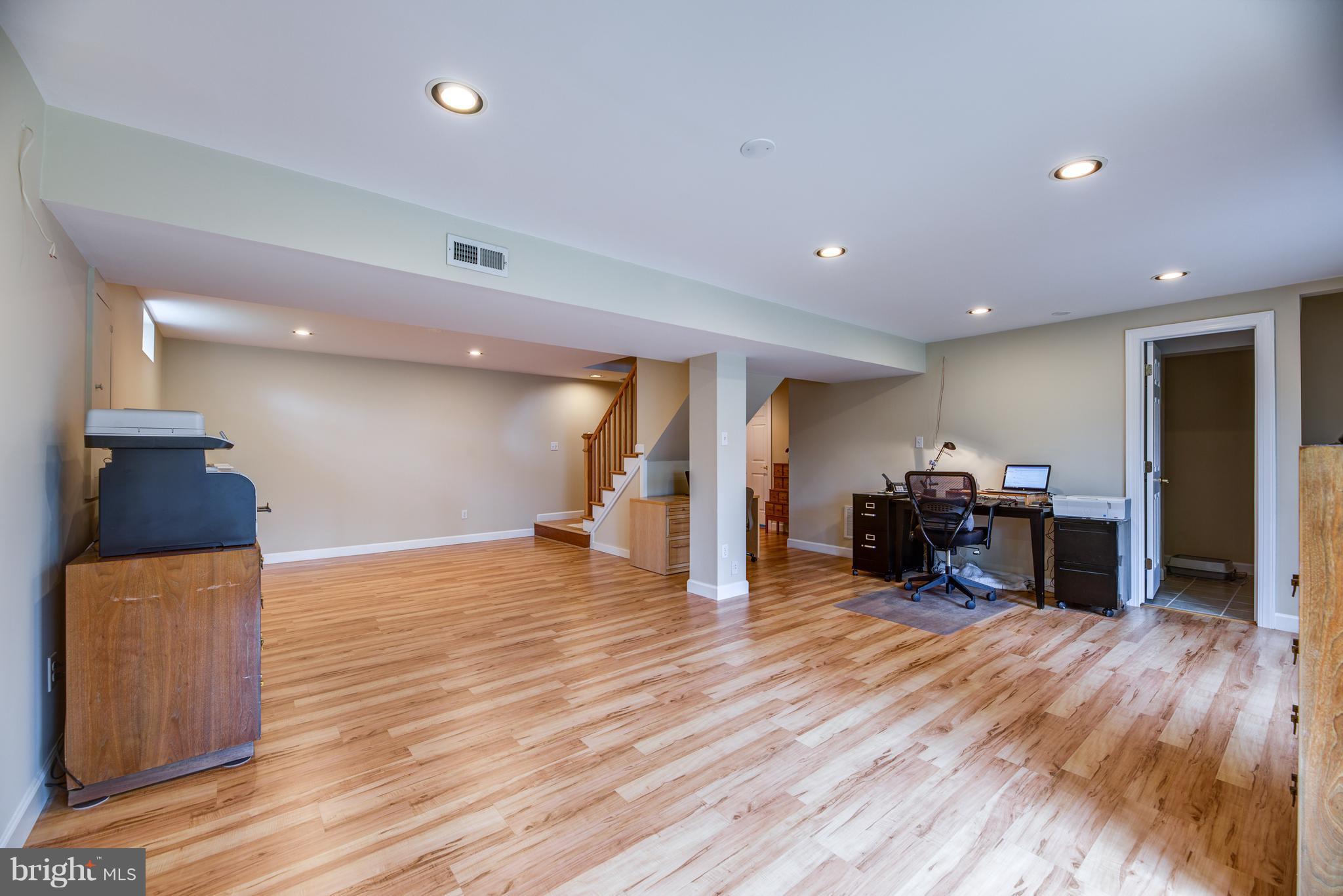 SHAKER WOODS - Residential