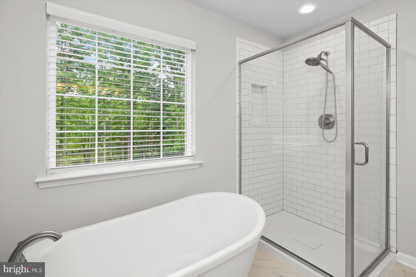 LAKE WILDERNESS - Residential