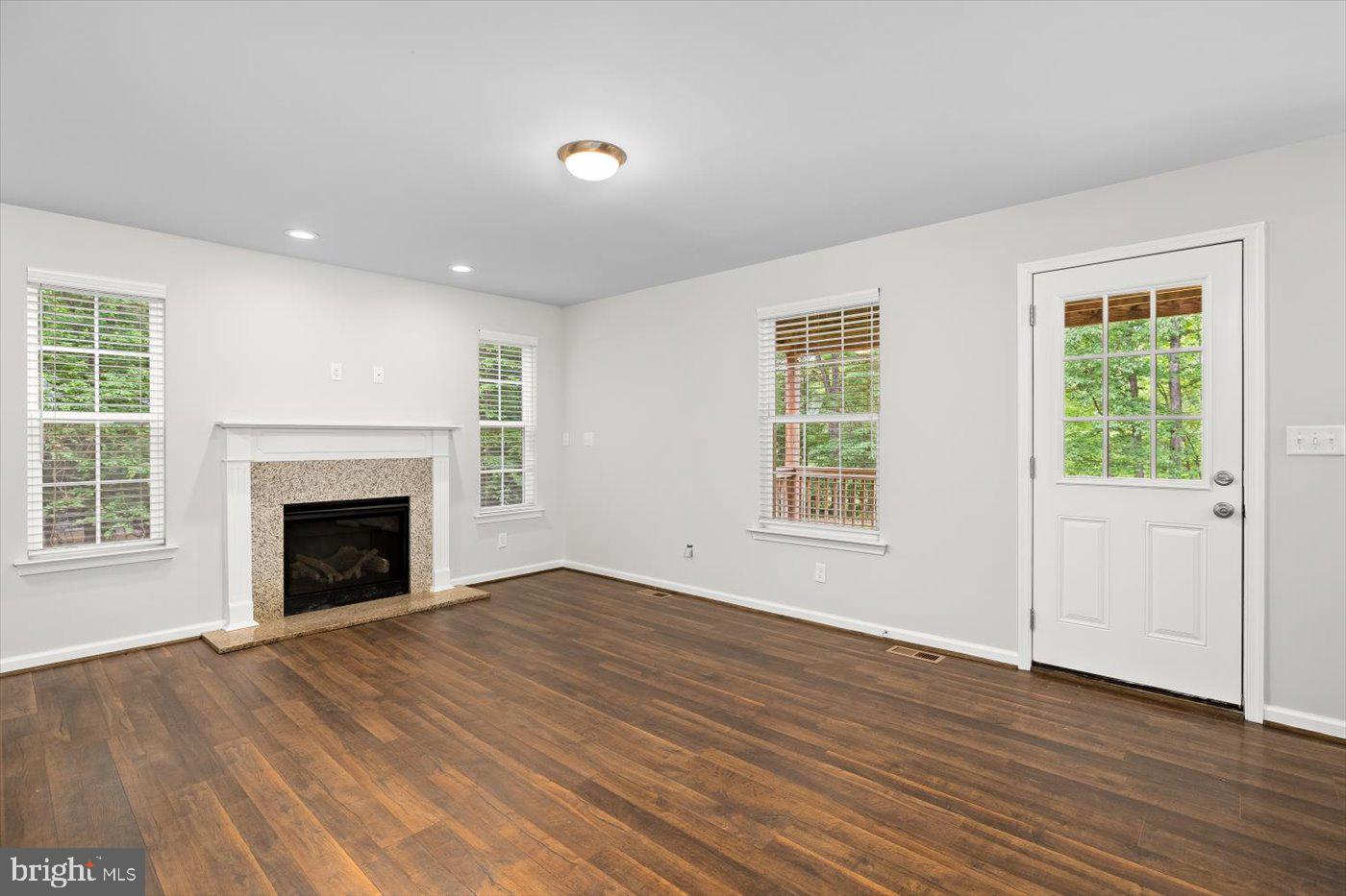 LAKE WILDERNESS - Residential