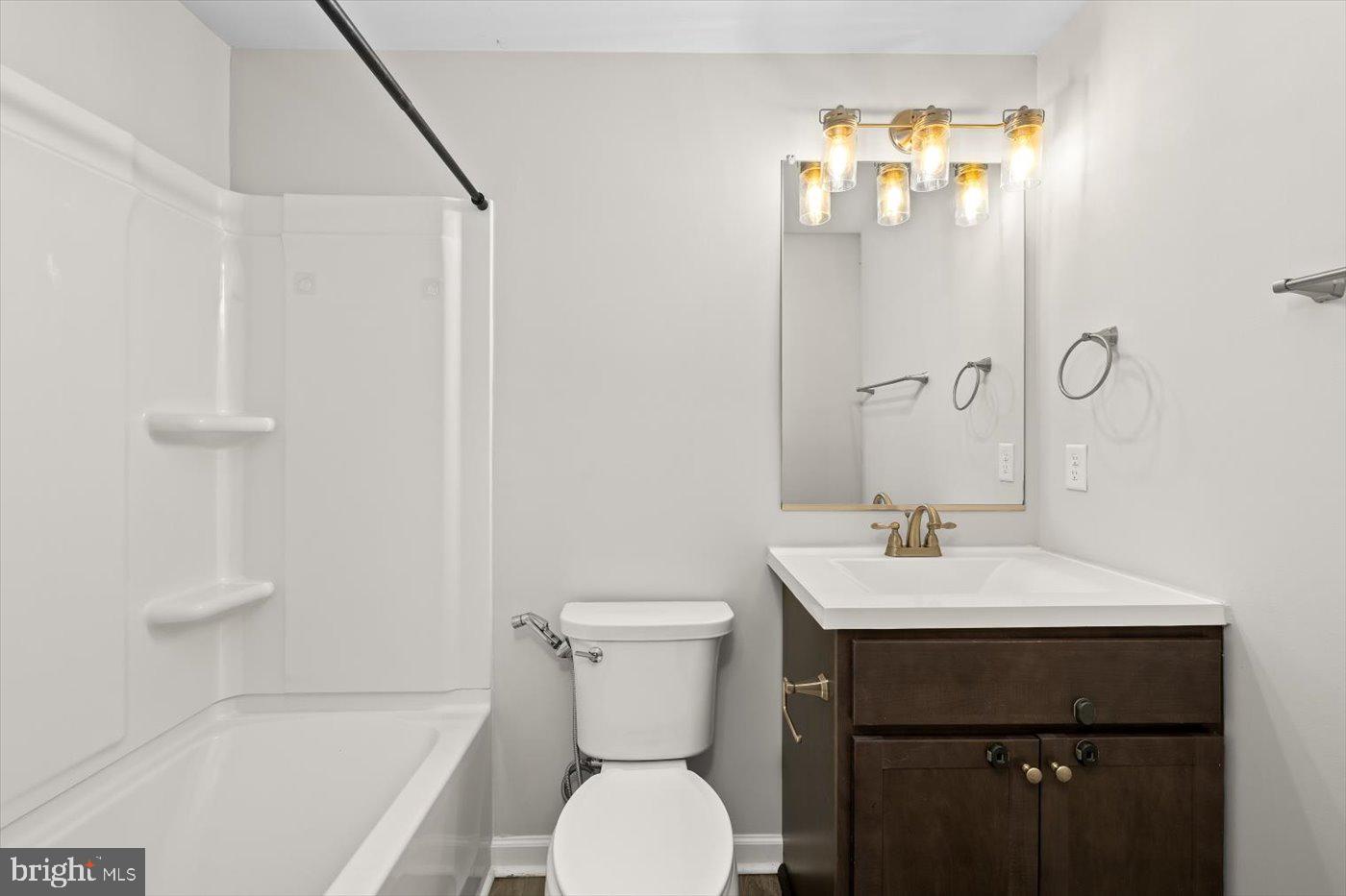 LAKE WILDERNESS - Residential