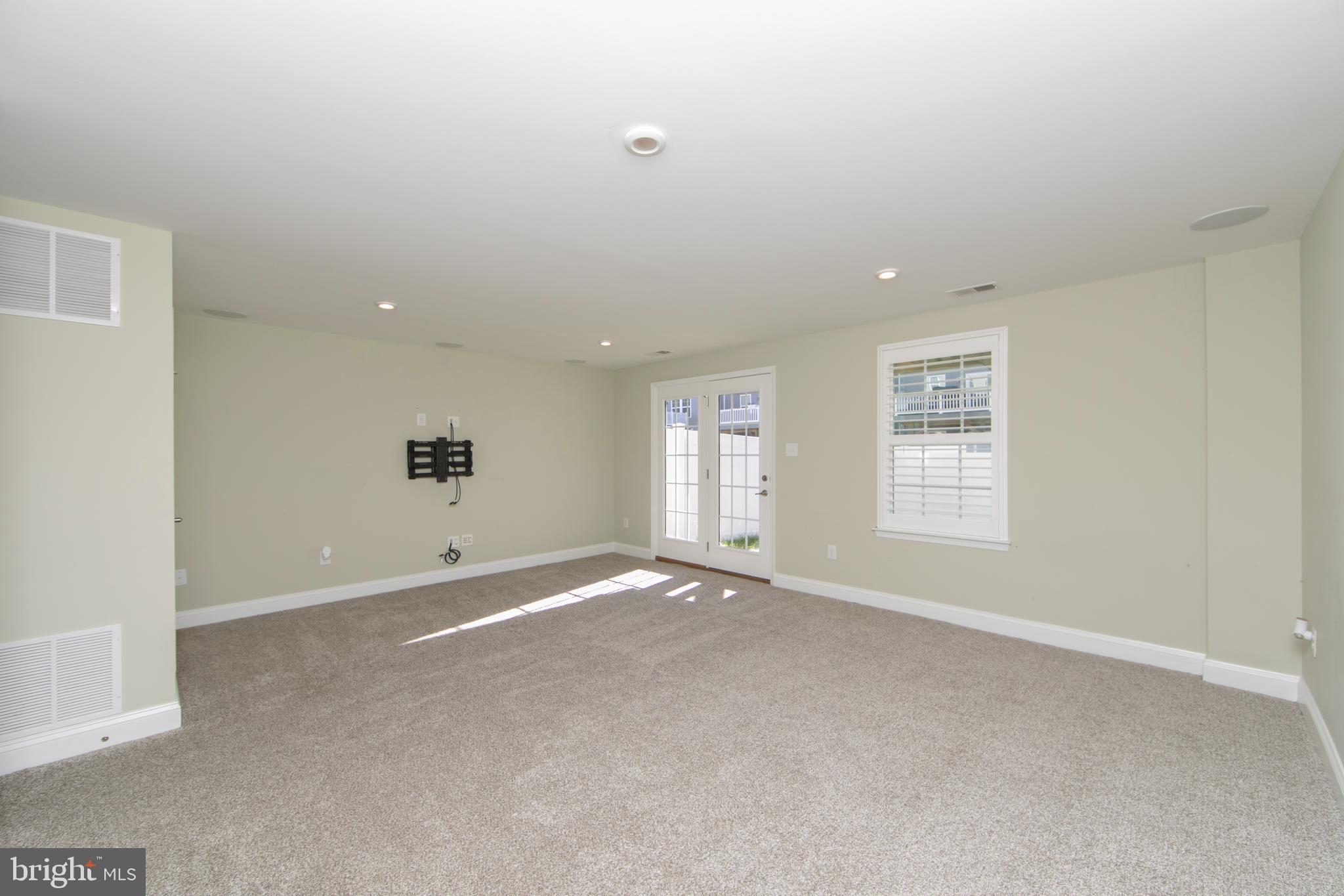 PINNACLE PLACE - Residential