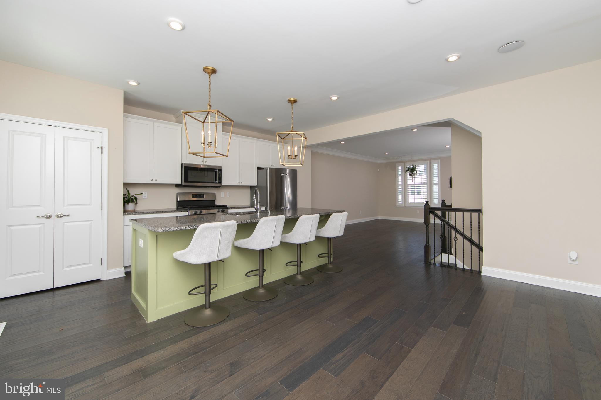 PINNACLE PLACE - Residential