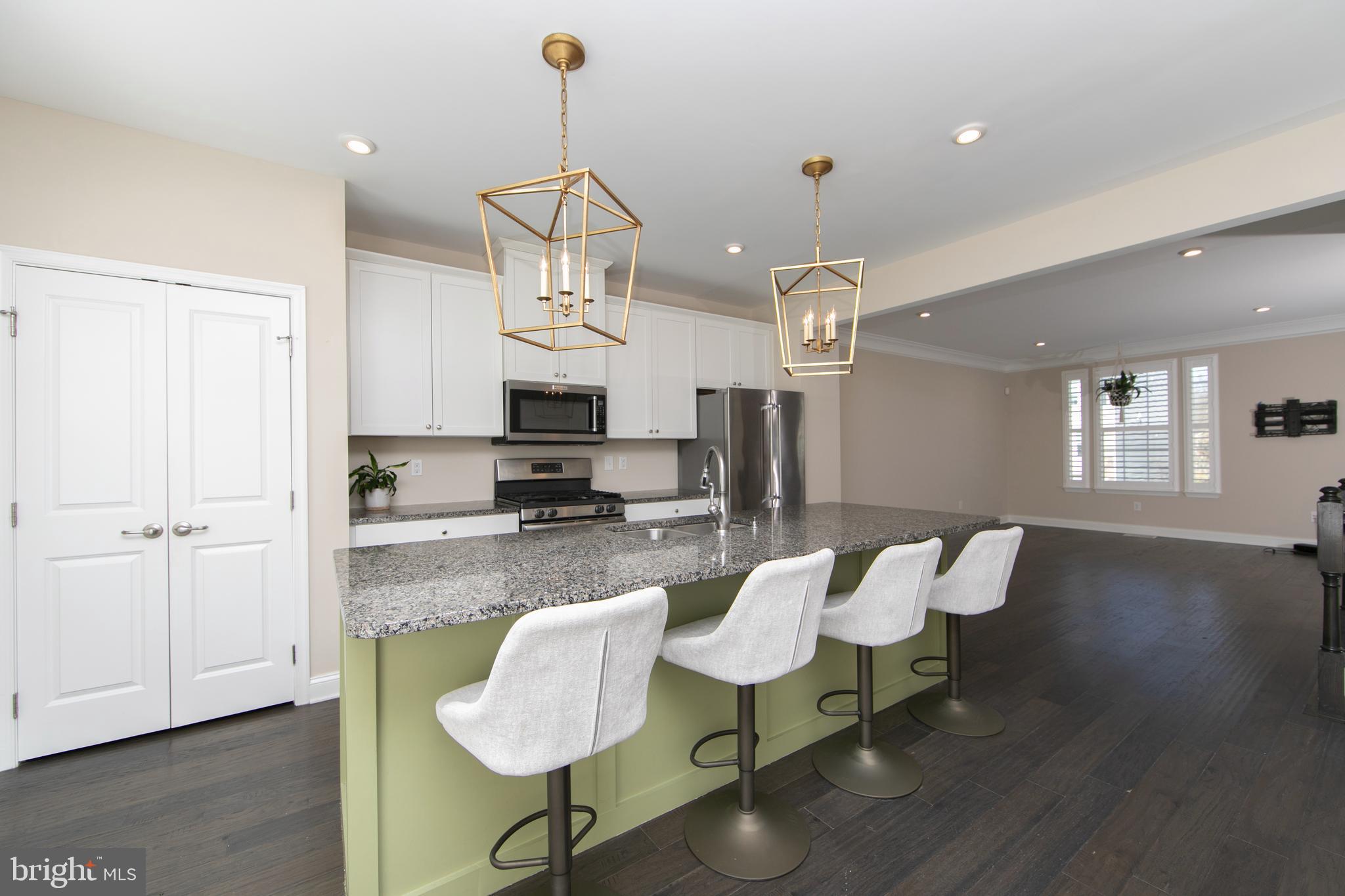 PINNACLE PLACE - Residential