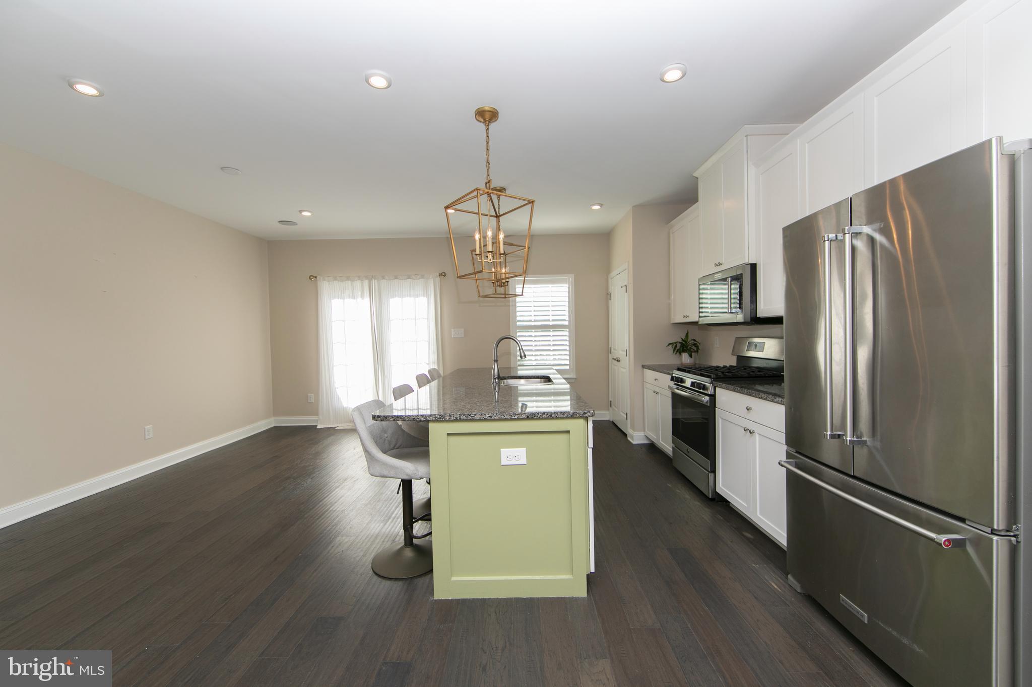 PINNACLE PLACE - Residential