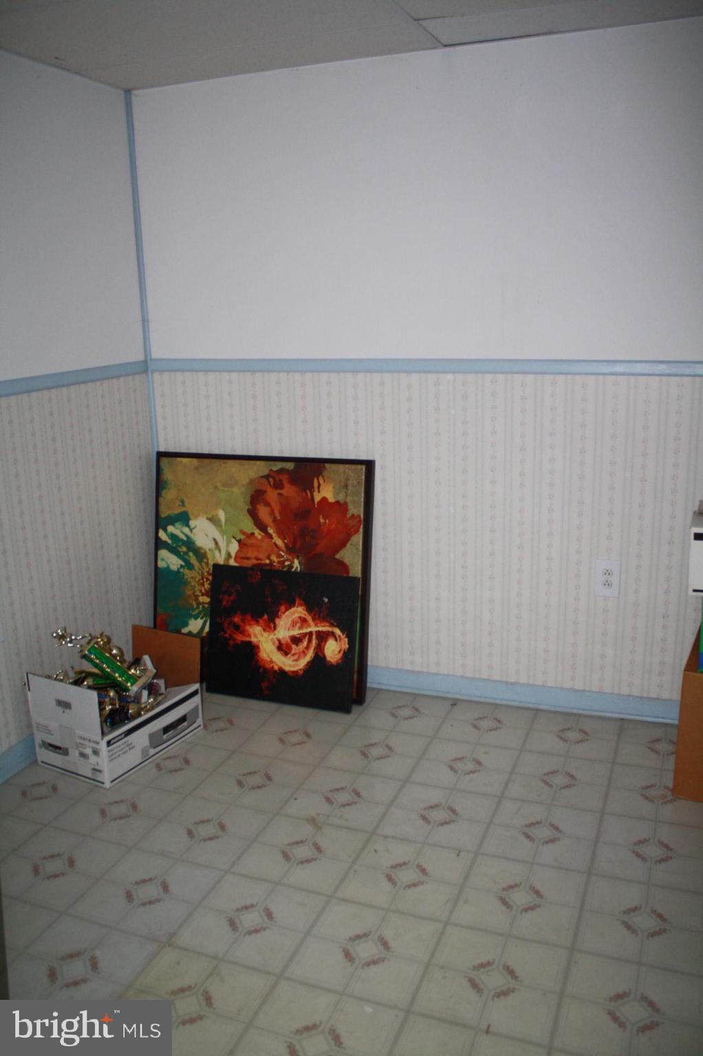 WOODBRIDGE CROSSING - Residential