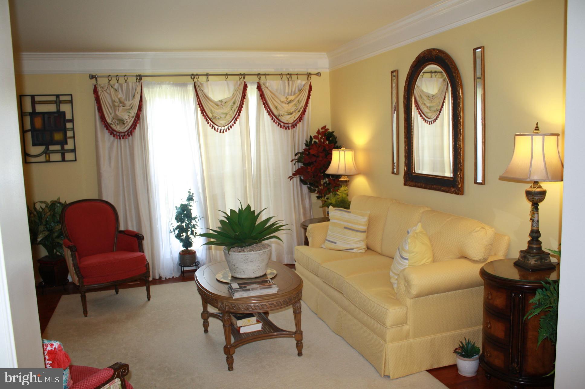 WOODBRIDGE CROSSING - Residential