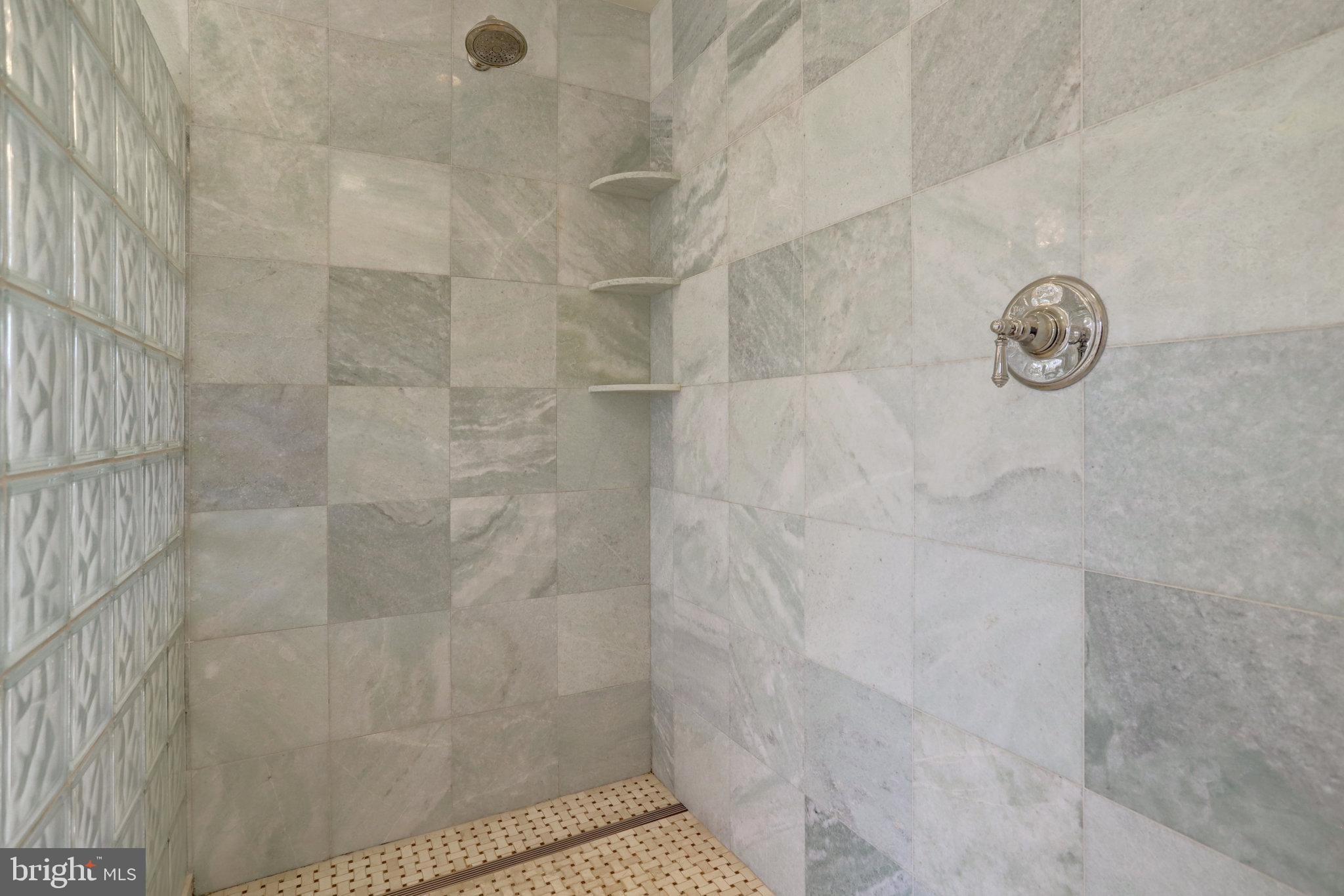 WELLINGTON - Residential