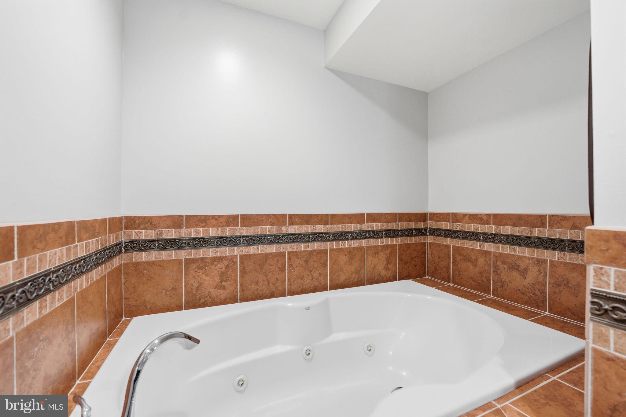 DOMINION VALLEY COUNTRY CLUB - Residential