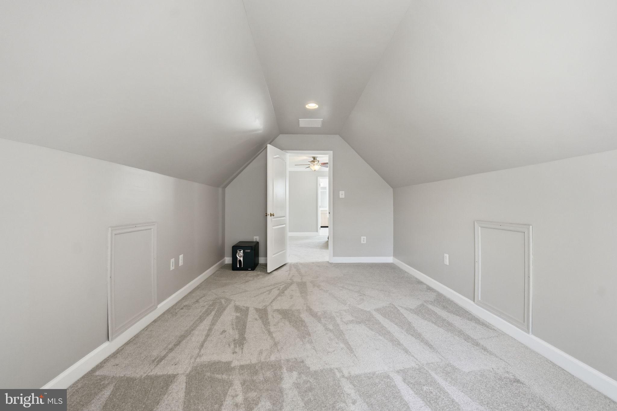DOMINION VALLEY COUNTRY CLUB - Residential