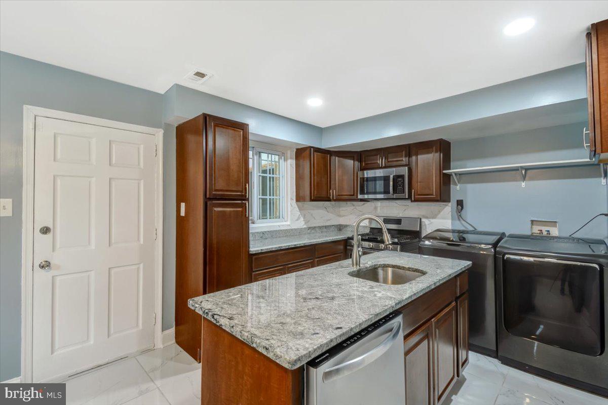 KENT VILLAGE - Residential