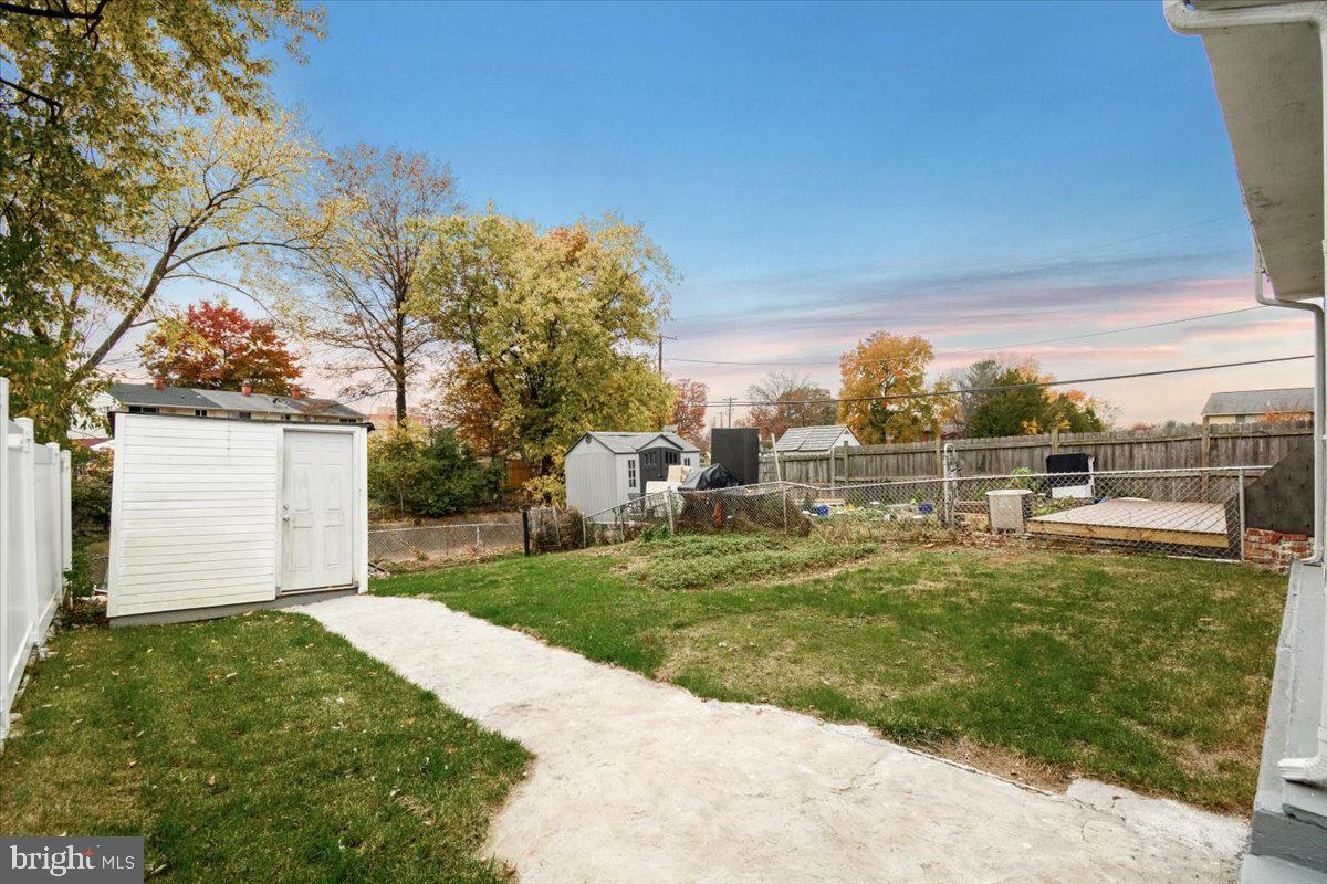 KENT VILLAGE - Residential