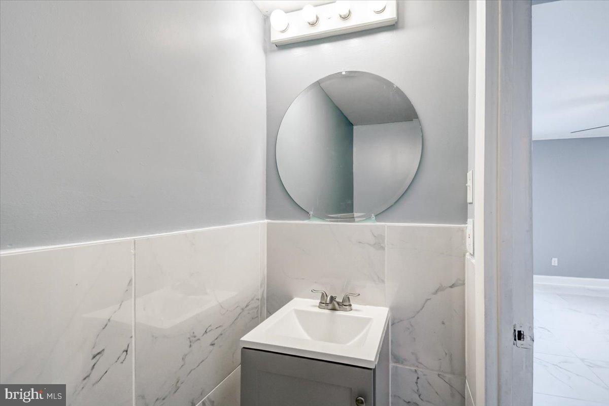 KENT VILLAGE - Residential