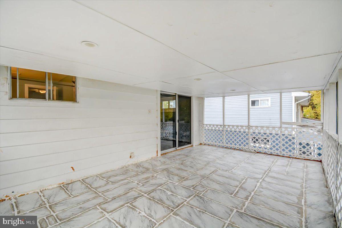 KENT VILLAGE - Residential