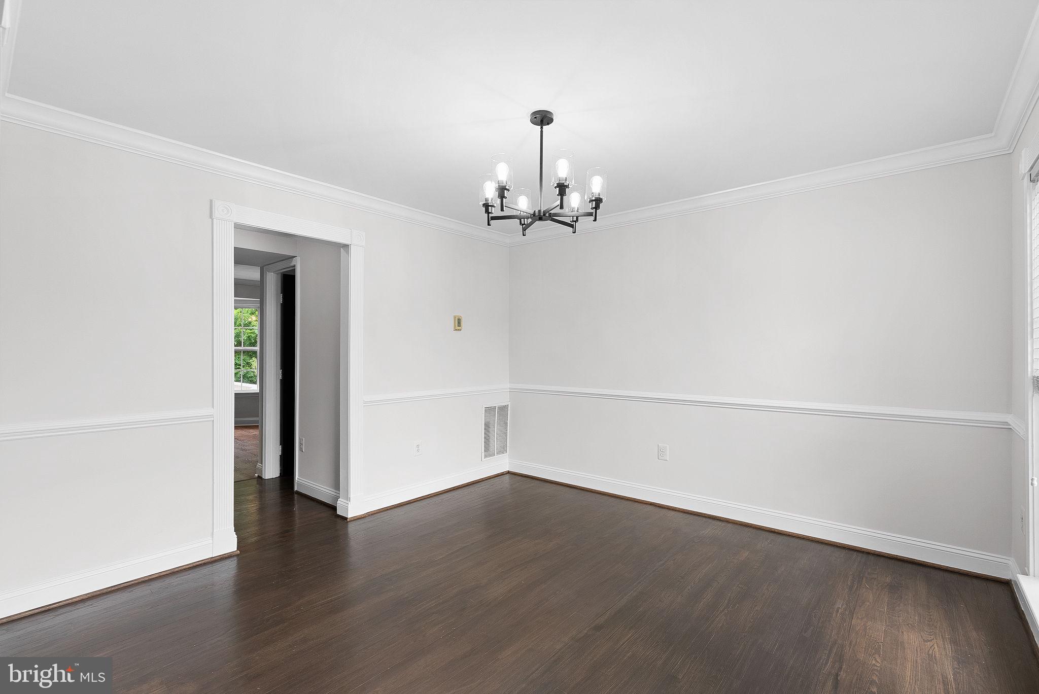 ASHBURN VILLAGE - Residential