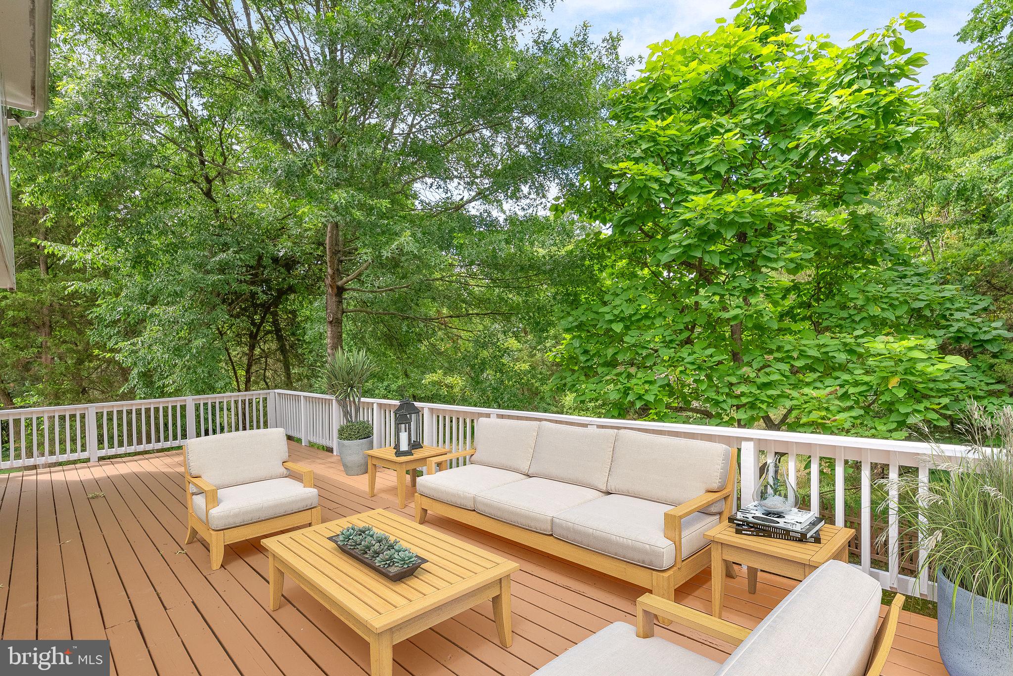 ASHBURN VILLAGE - Residential