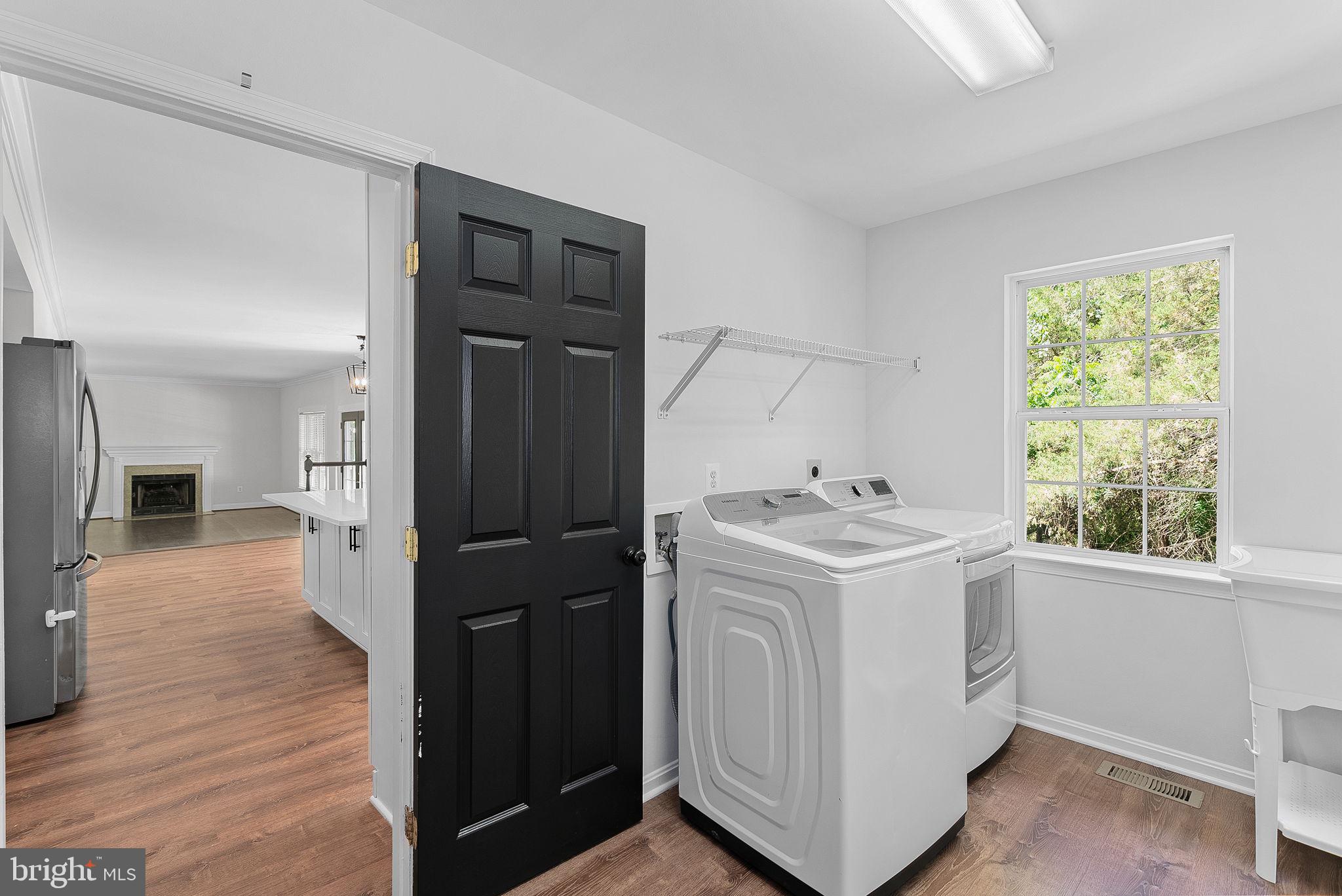 ASHBURN VILLAGE - Residential