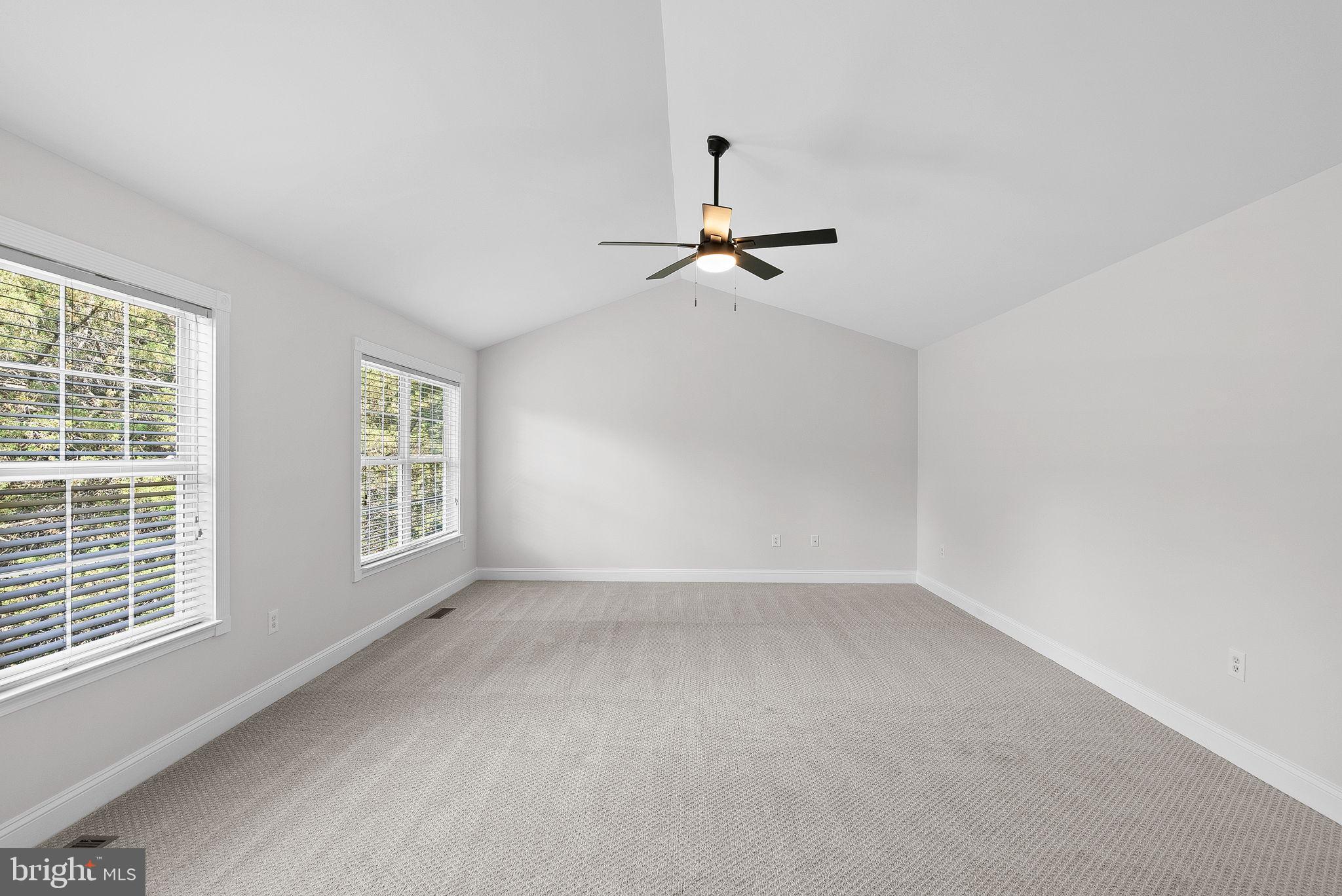 ASHBURN VILLAGE - Residential