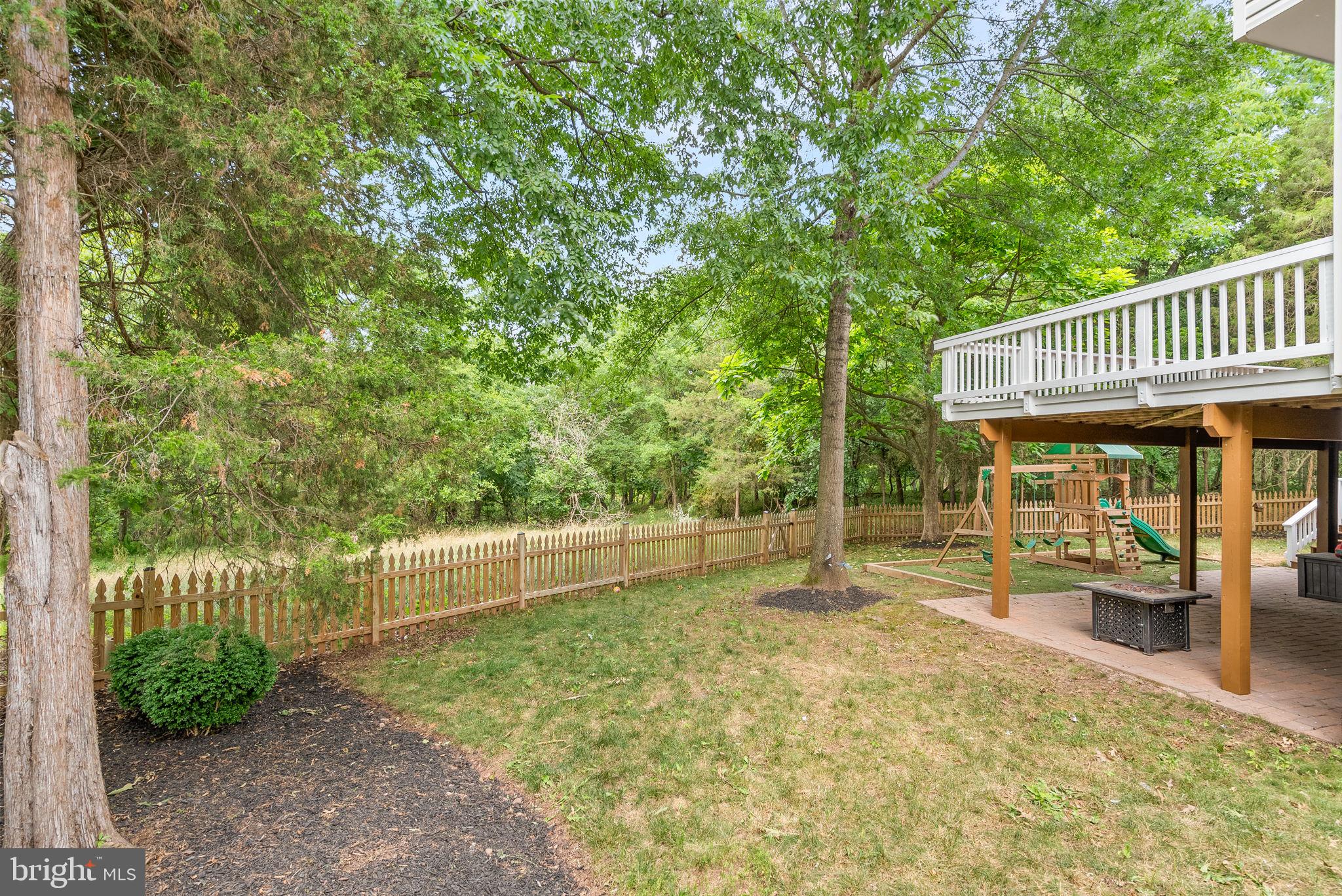 ASHBURN VILLAGE - Residential