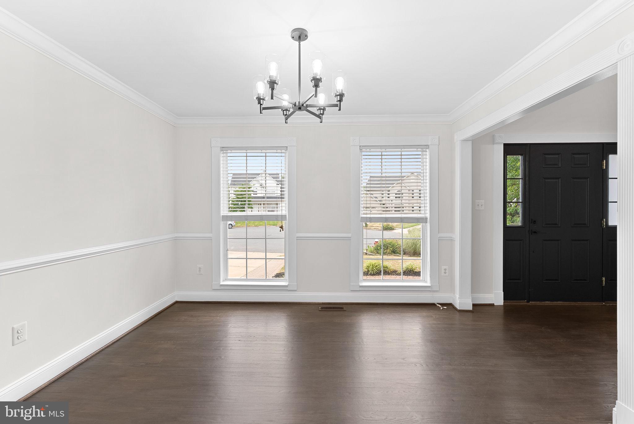 ASHBURN VILLAGE - Residential