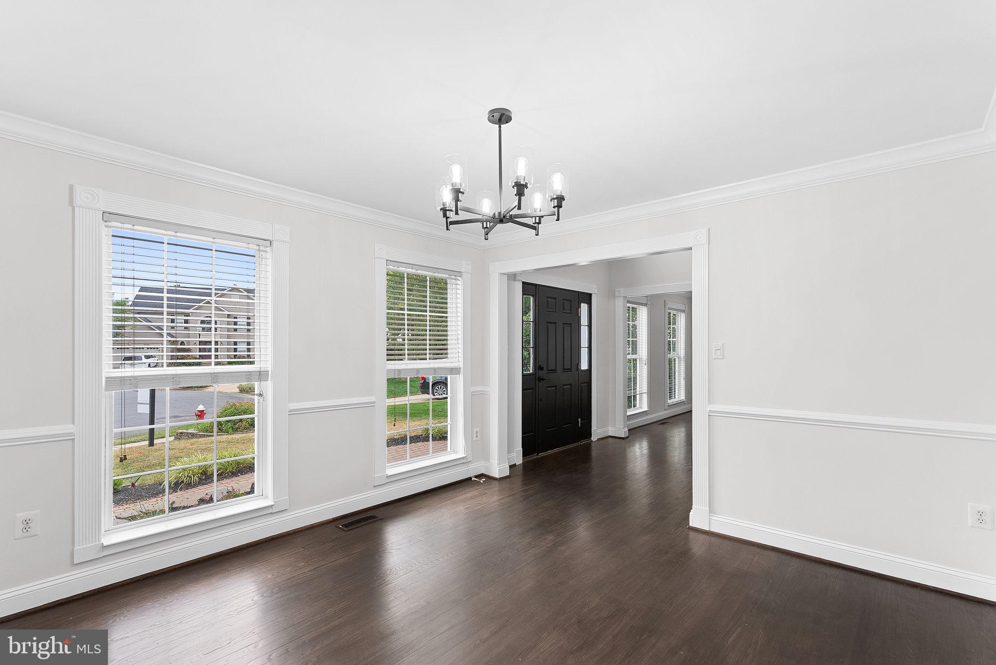 ASHBURN VILLAGE - Residential