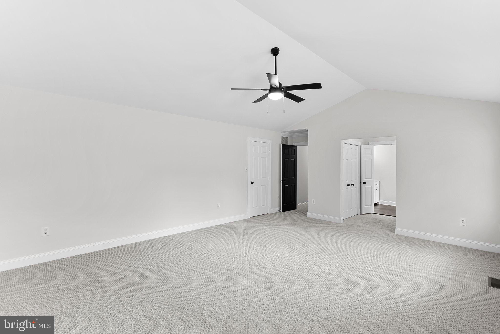 ASHBURN VILLAGE - Residential