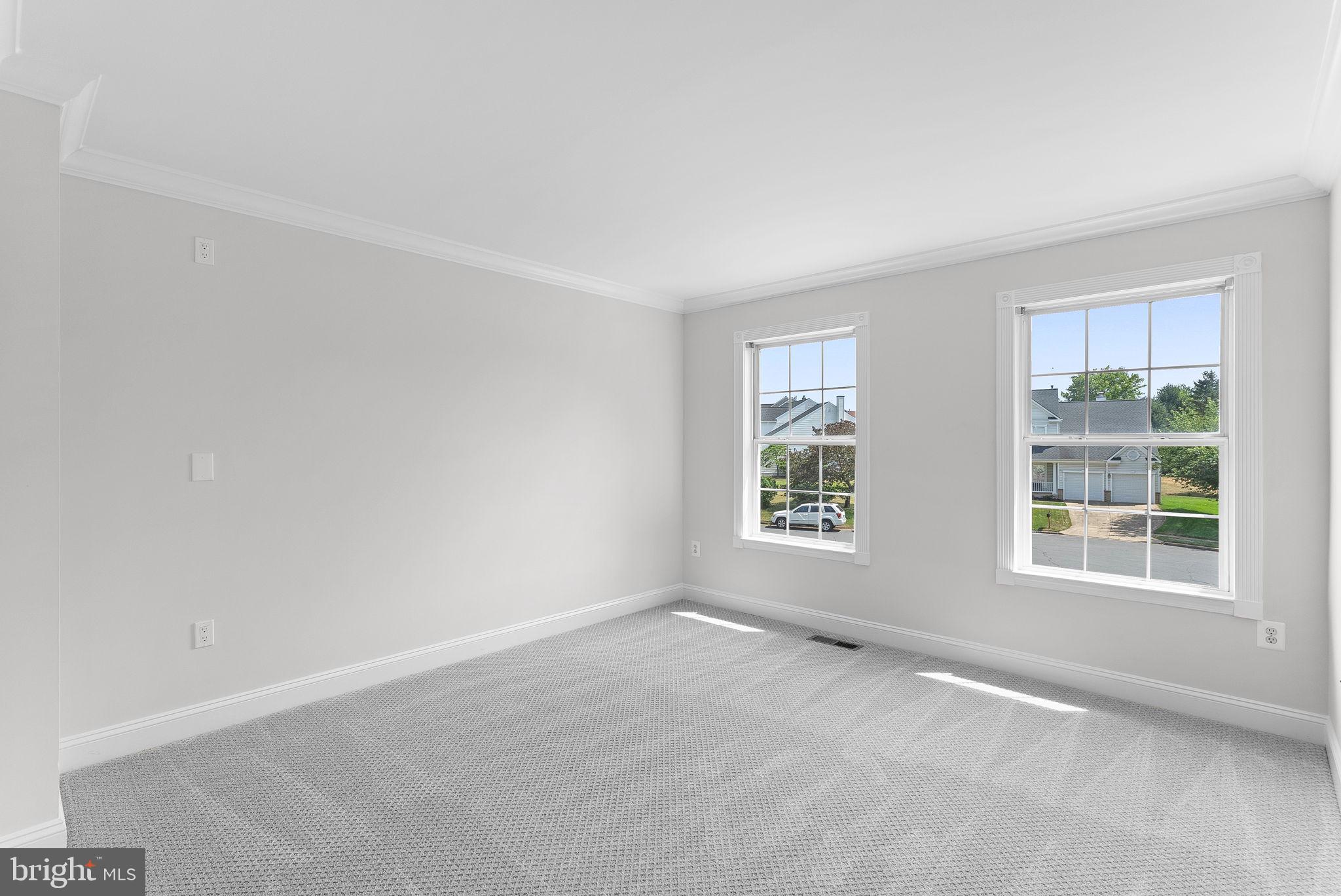 ASHBURN VILLAGE - Residential