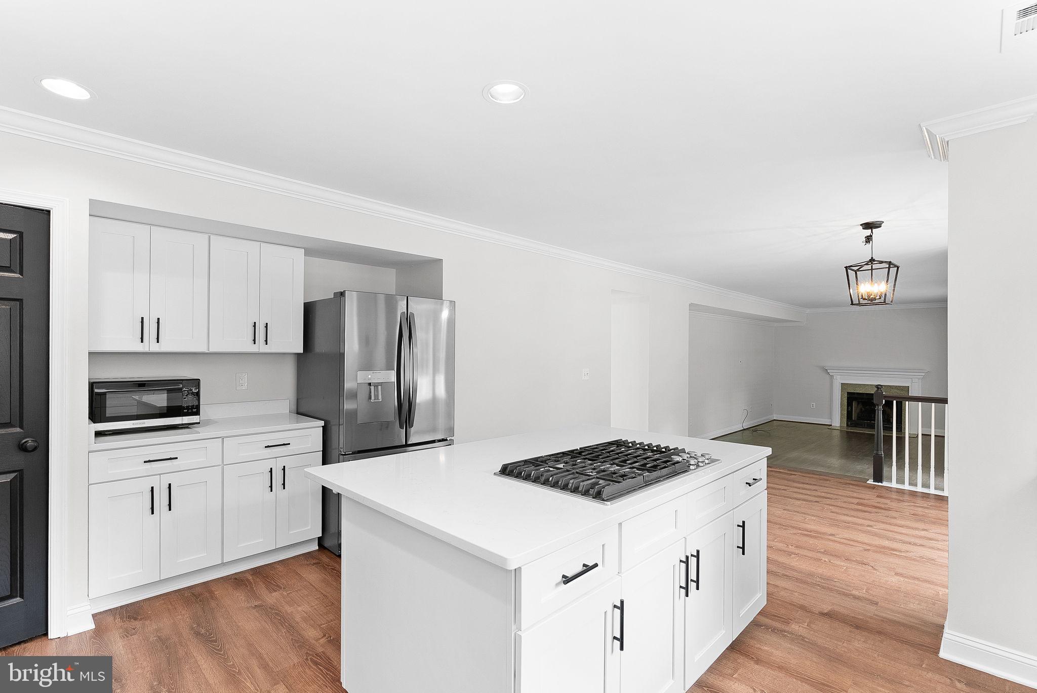 ASHBURN VILLAGE - Residential